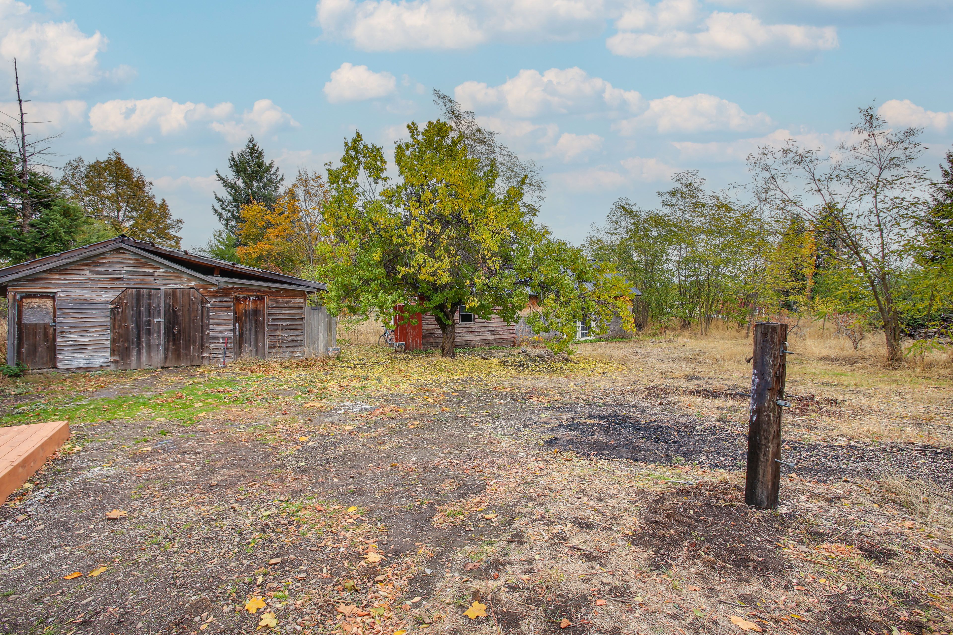 House Exterior | Private Yard | Cornhole