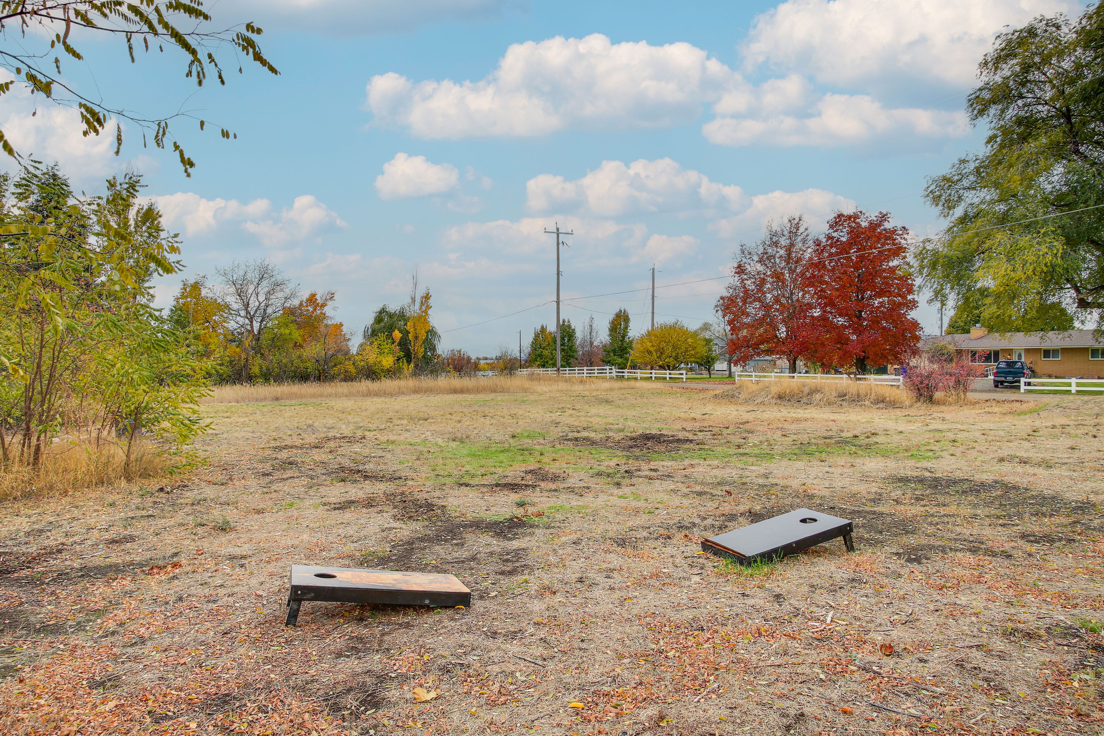 House Exterior | Private Yard | Cornhole