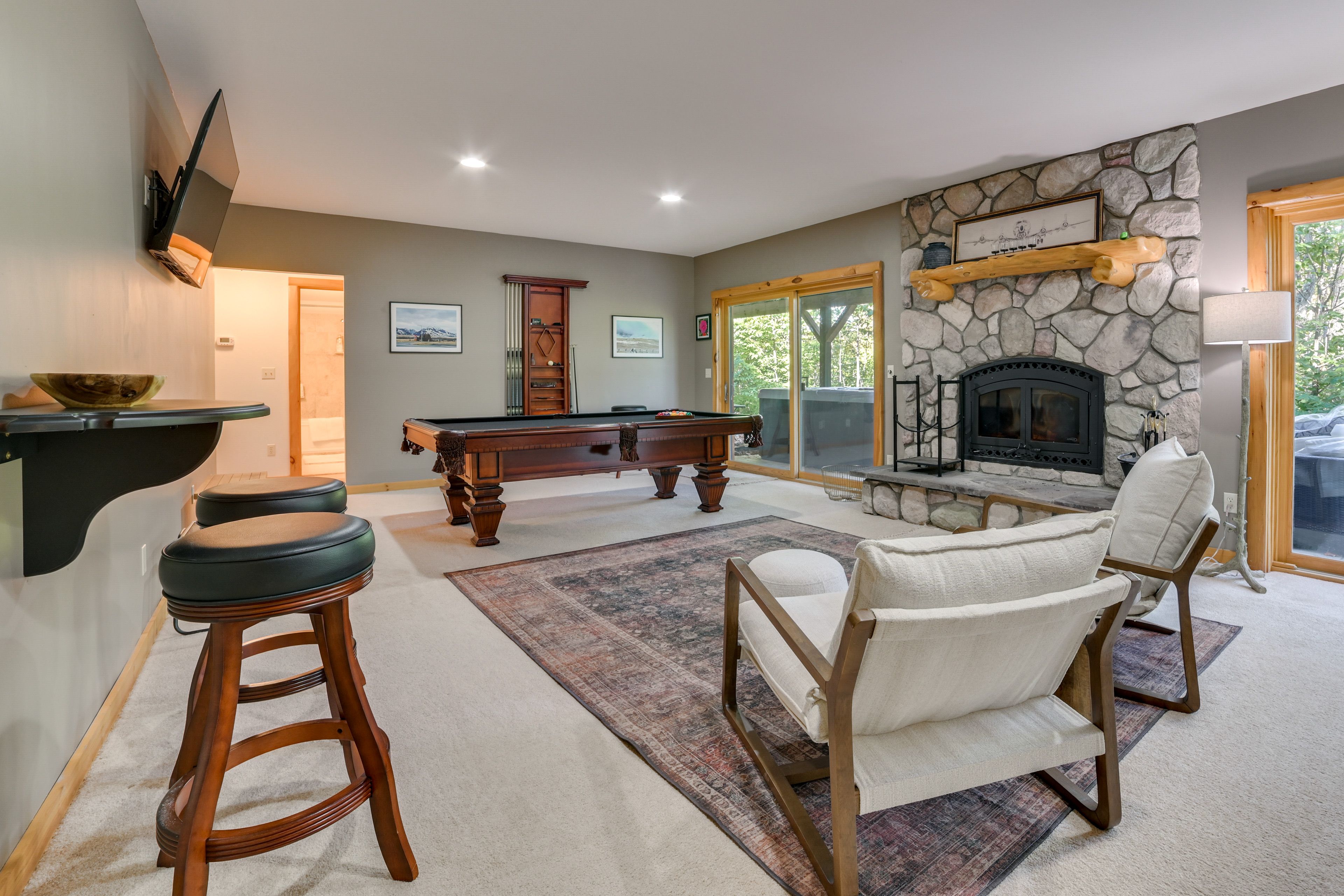 Game Area | Basement | Pool Table | Fireplace | Flat-Screen TV | Free WiFi