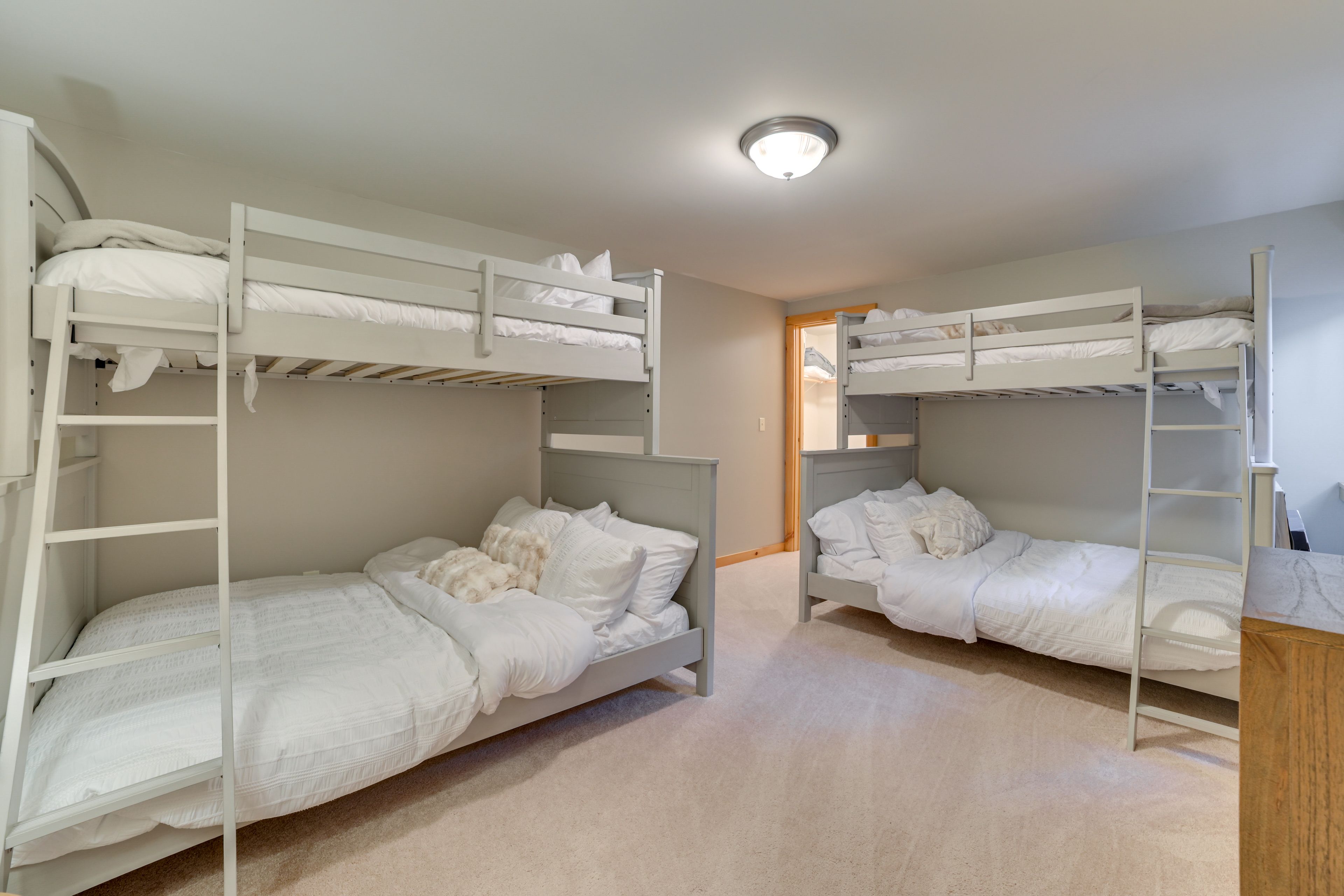 Bedroom 4 | Basement | 2 Twin/Full Bunk Beds