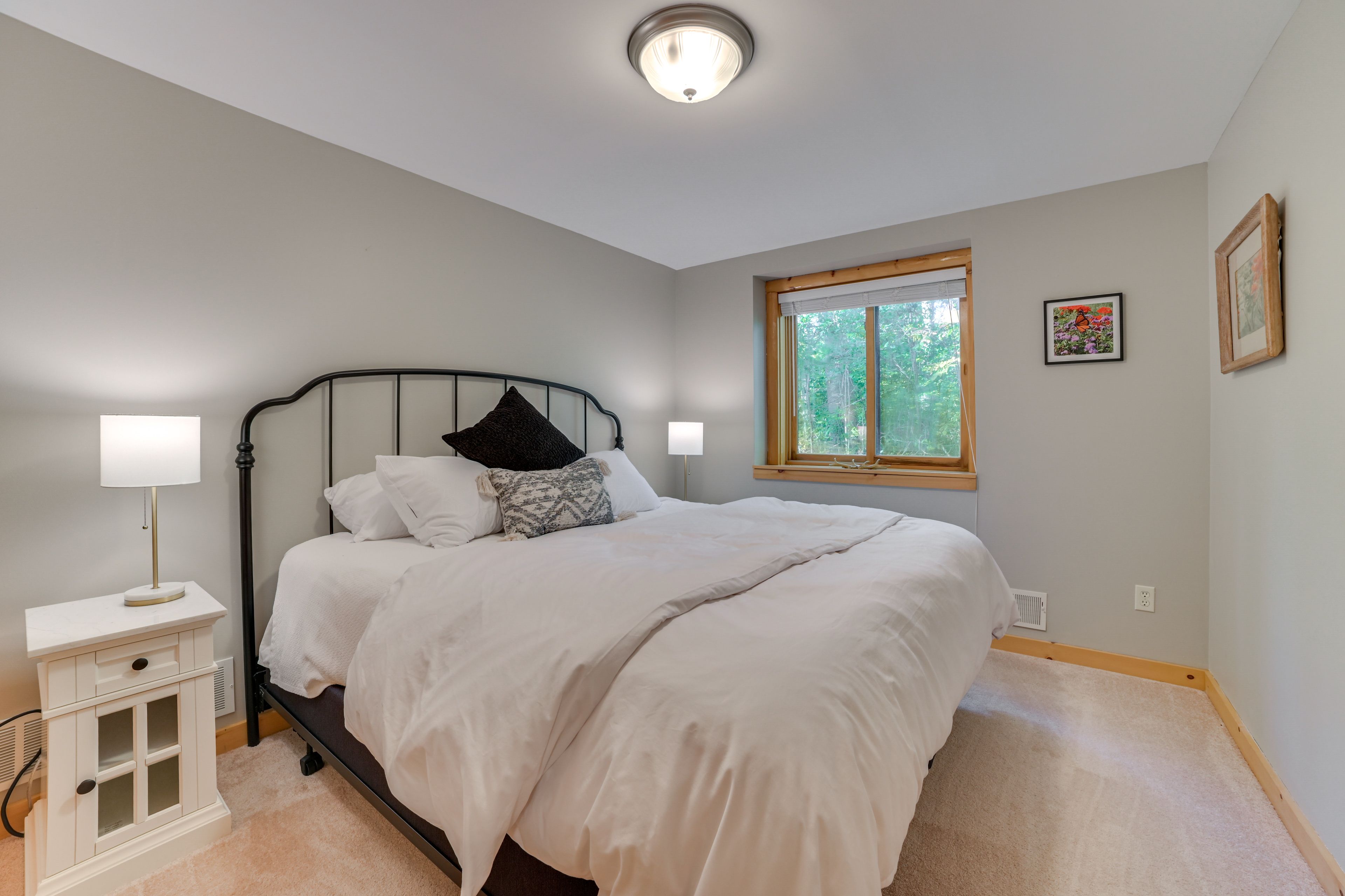 Bedroom 3 | Basement | King Bed