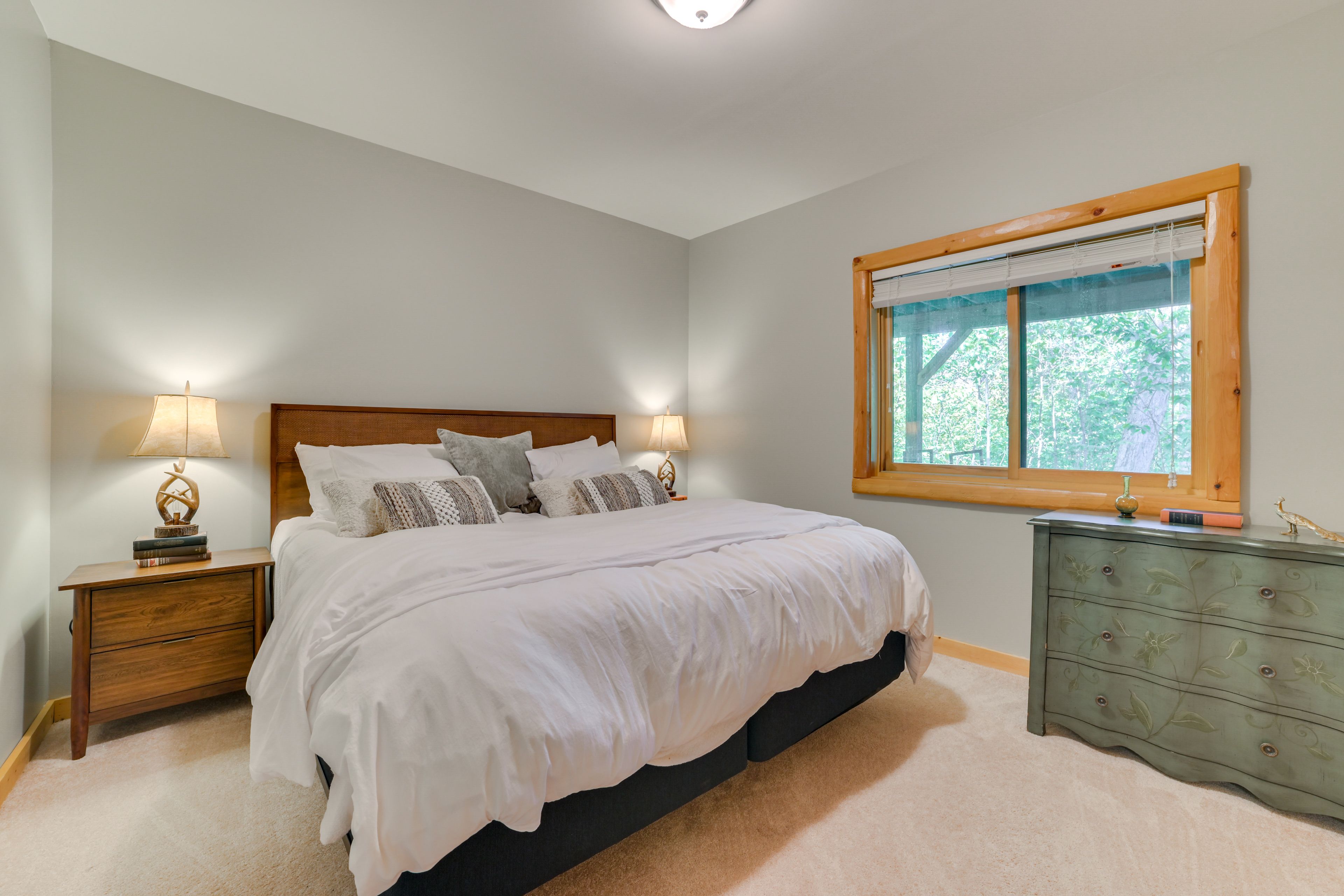 Bedroom 2 | Basement | King Bed | Linens Provided