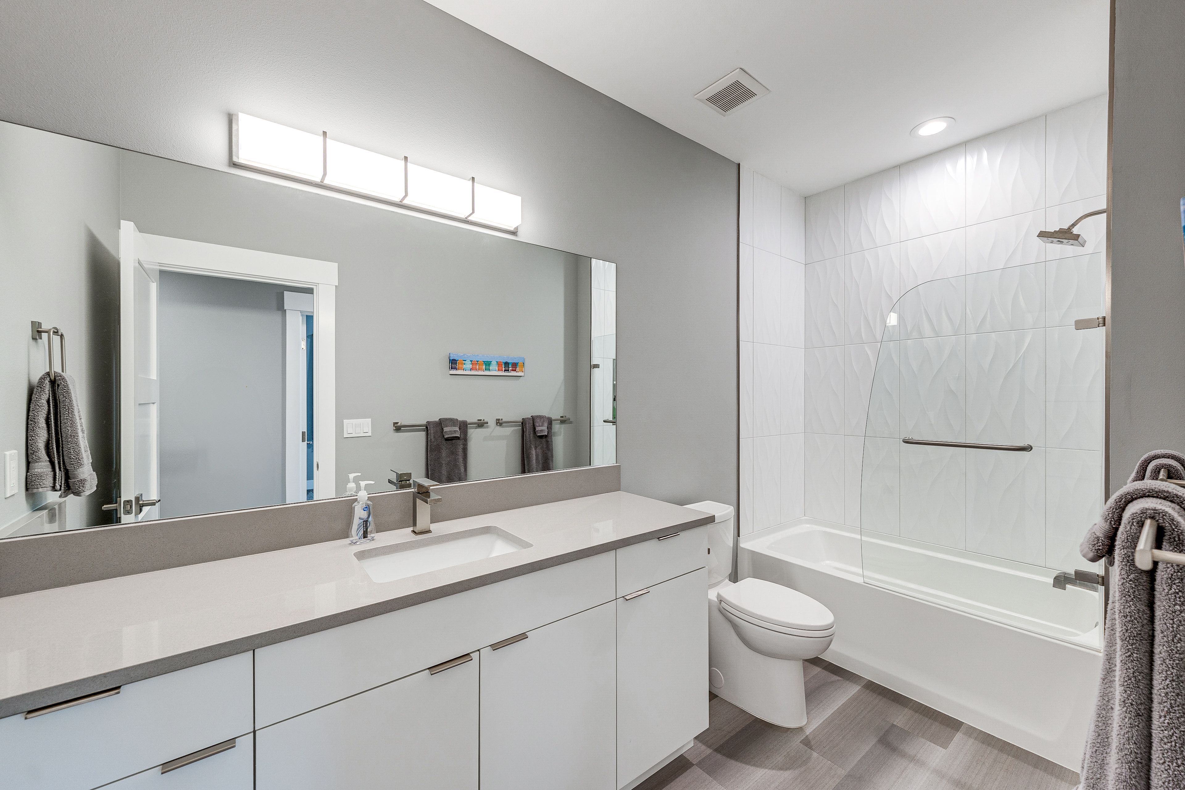 Full Bathroom | Lower Floor