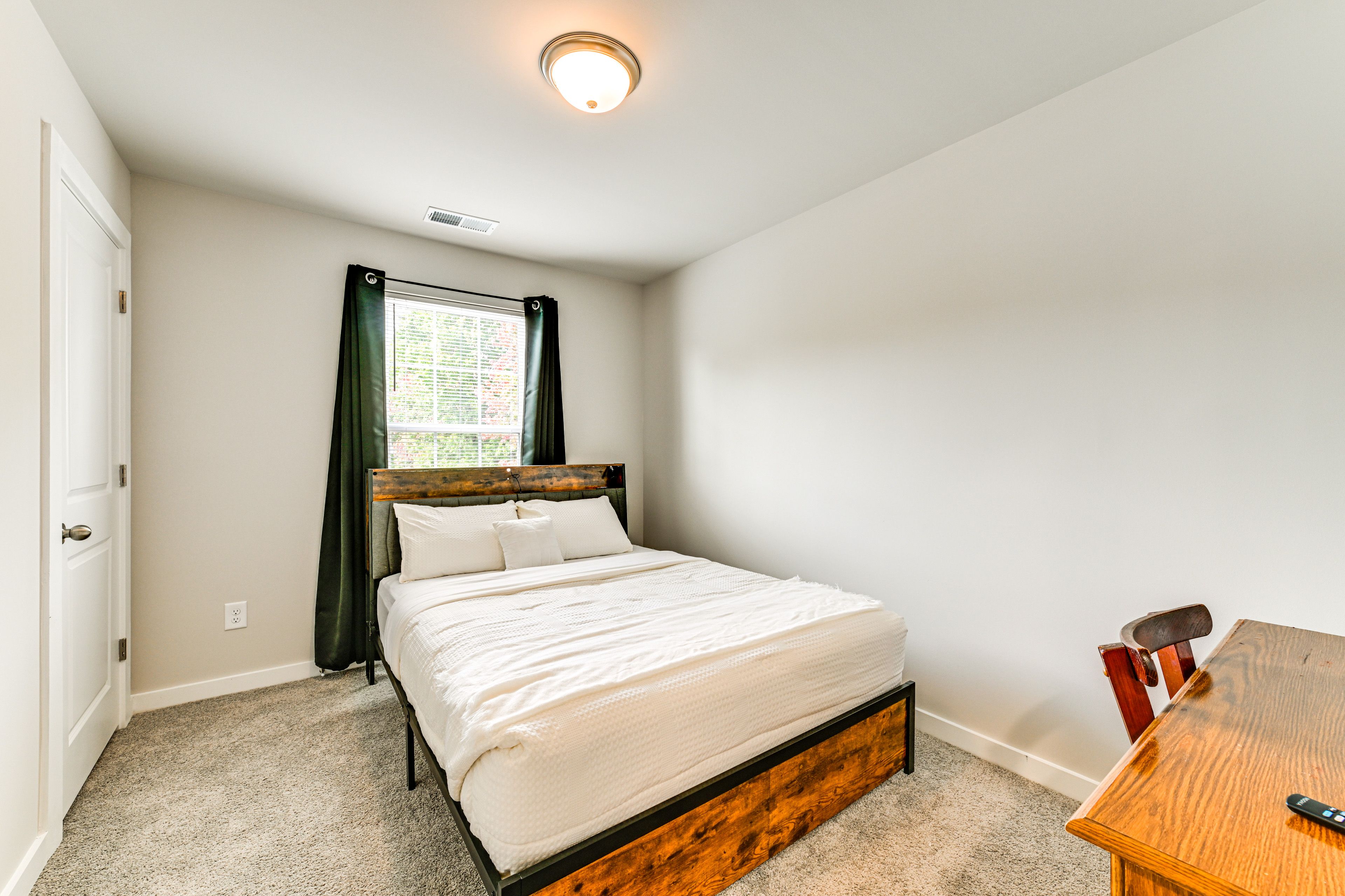 Bedroom 3 | 2nd Floor | Queen Bed | Smart TV