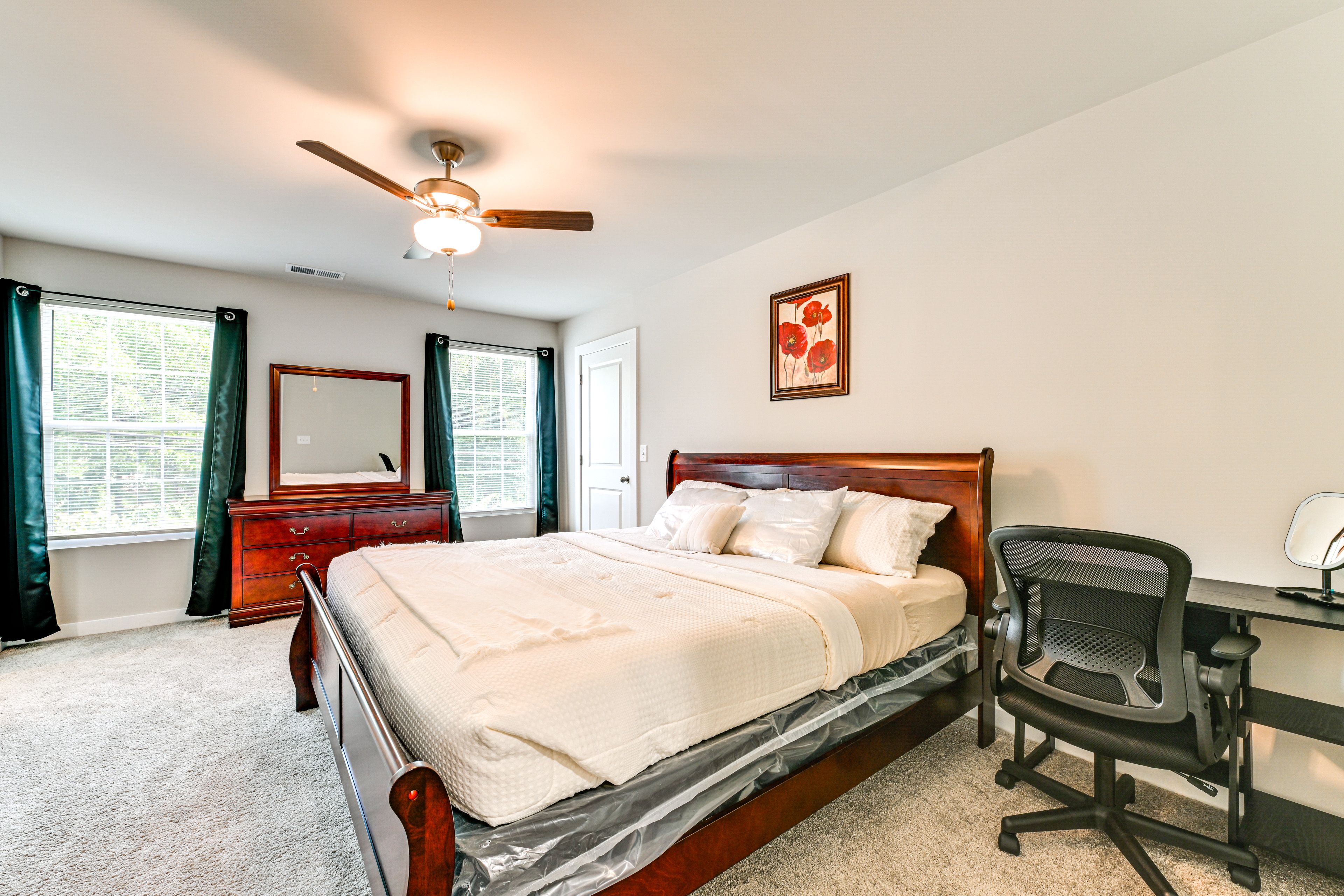 Bedroom 1 | 2nd Floor | King Bed | Smart TV
