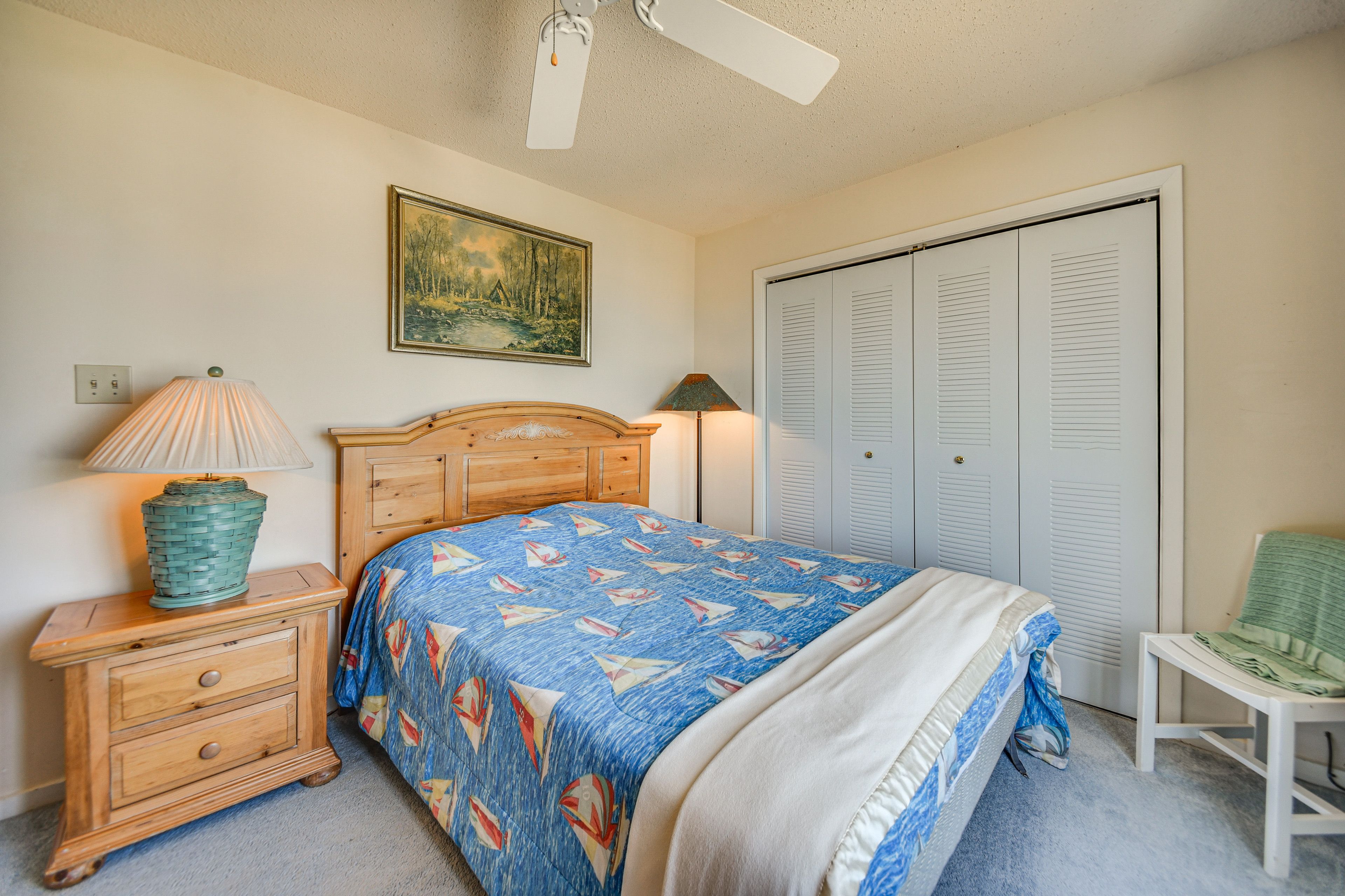 Bedroom 2 | Queen Bed | Smart TV | 3rd Floor