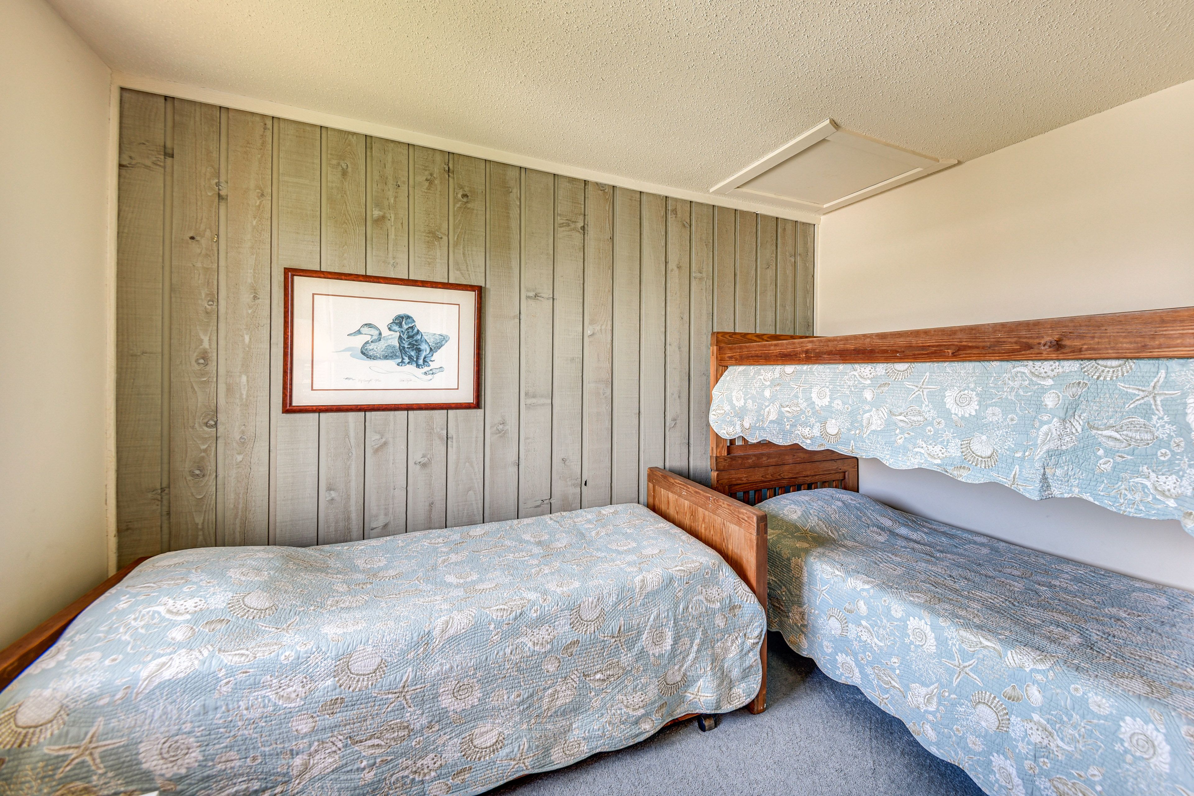 Bedroom 3 | Twin Bunk Bed | Queen Bed | Smart TV | 3rd Floor