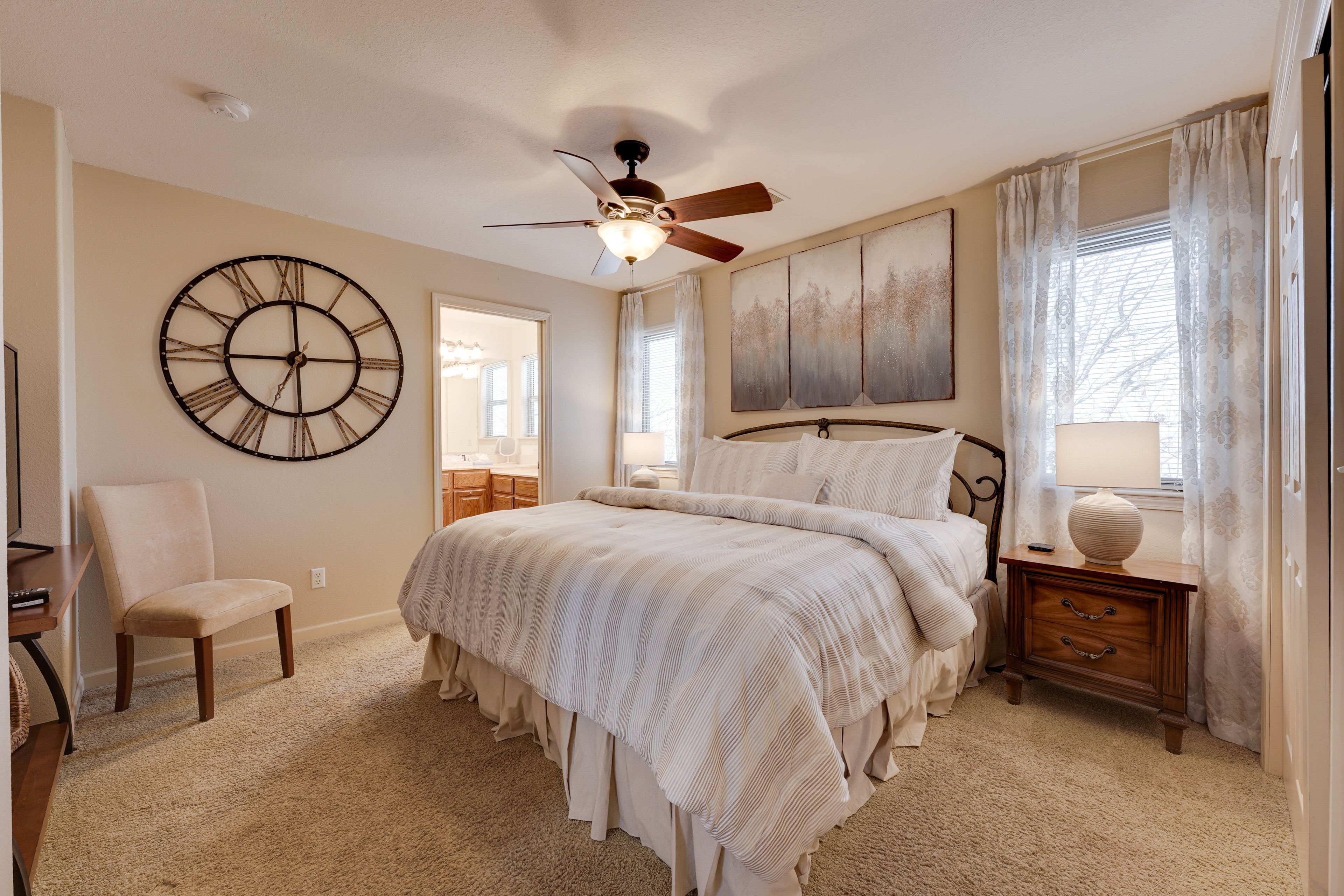 Bedroom 1 | King Bed