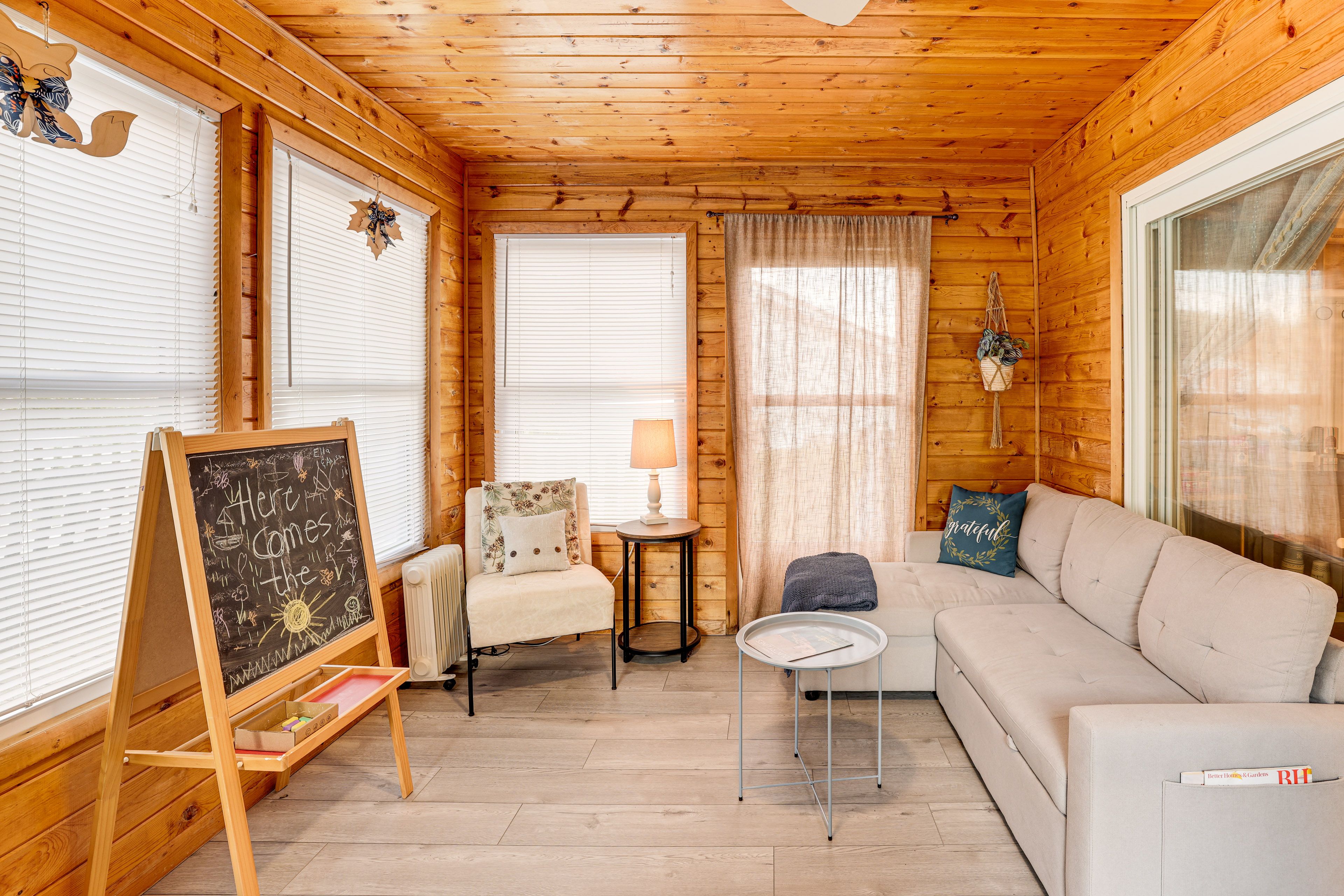Sunroom | Full Sleeper Sofa