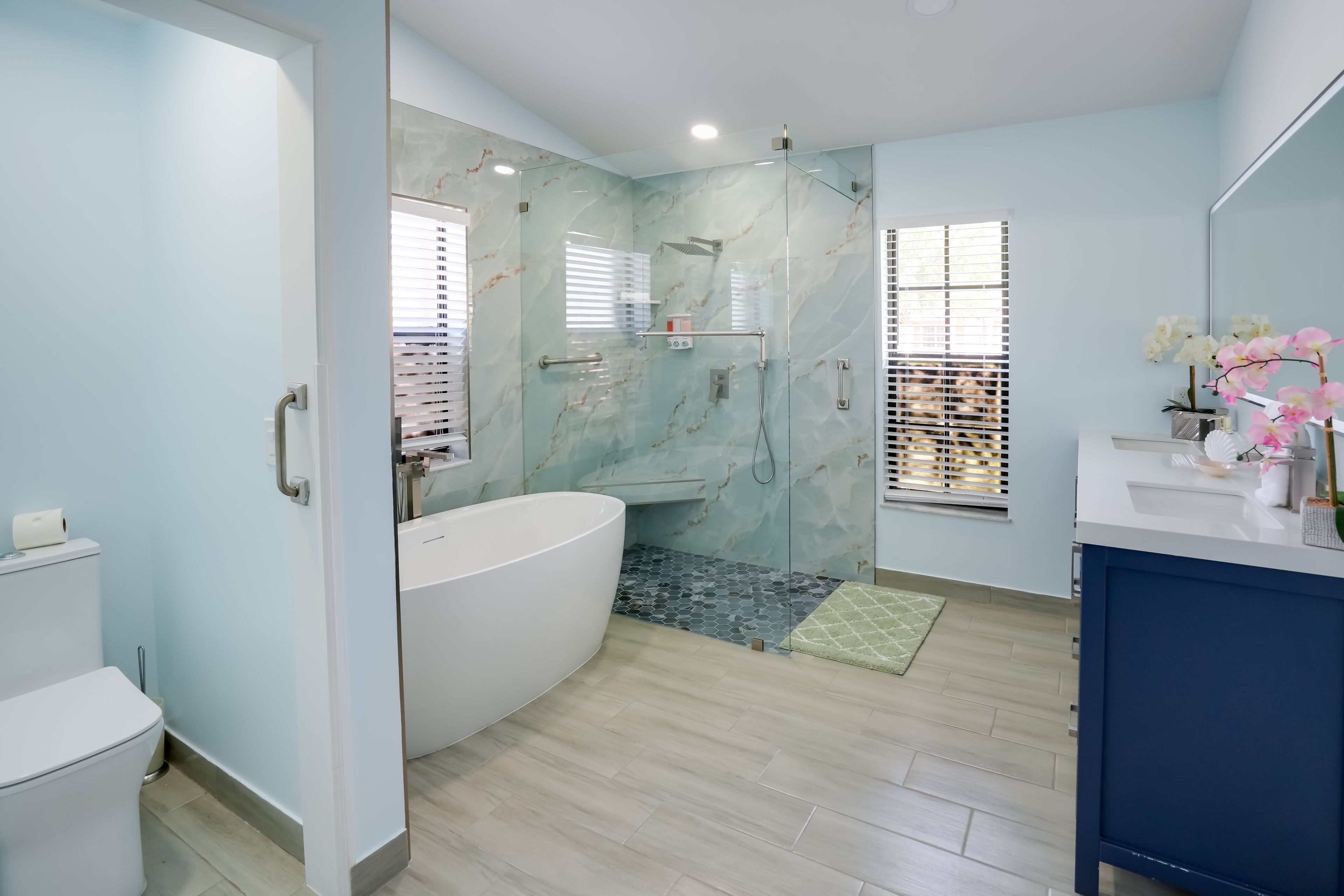 Full Bath | Towels | Hair Dryer