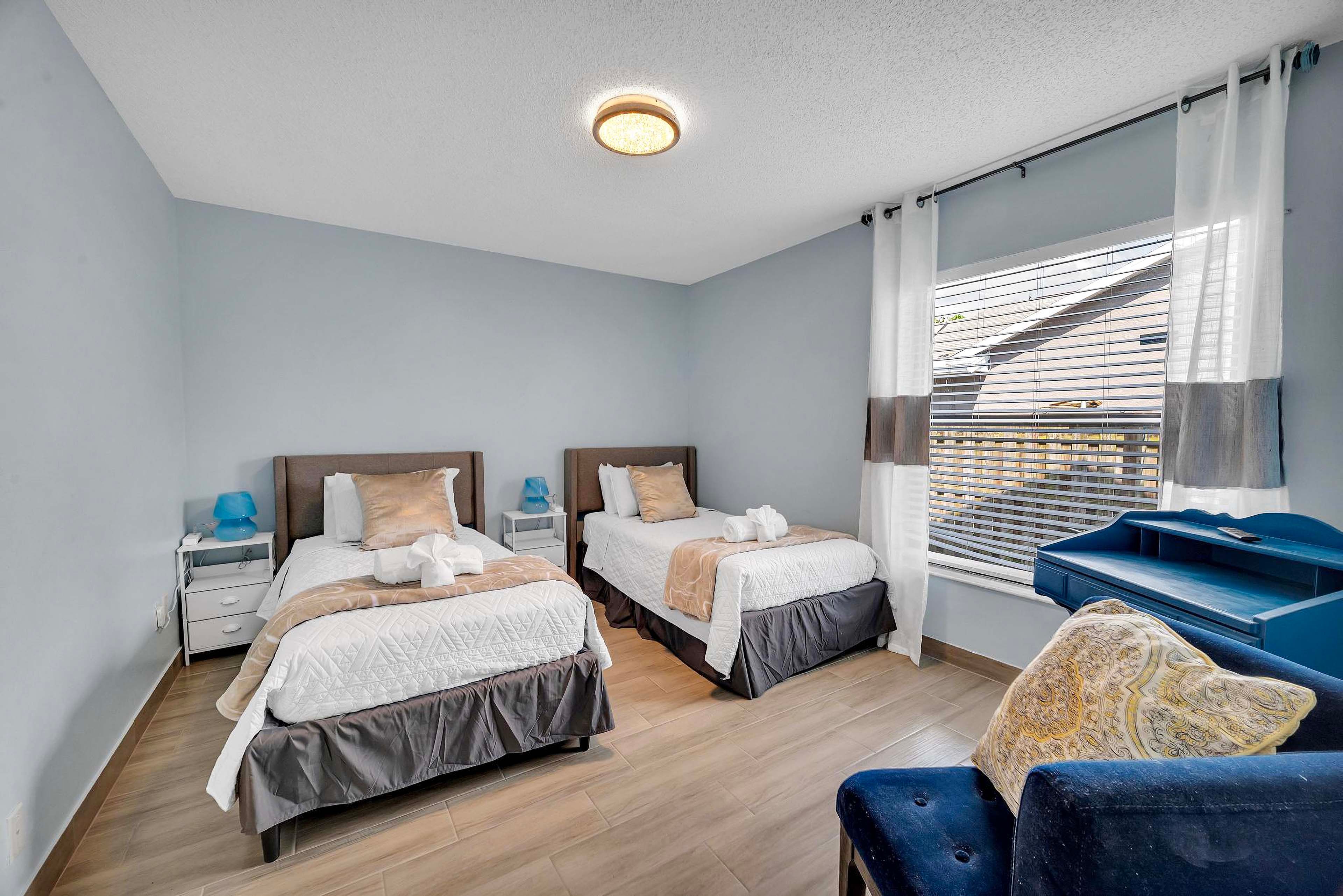 Bedroom 3 | 2 Twin Beds