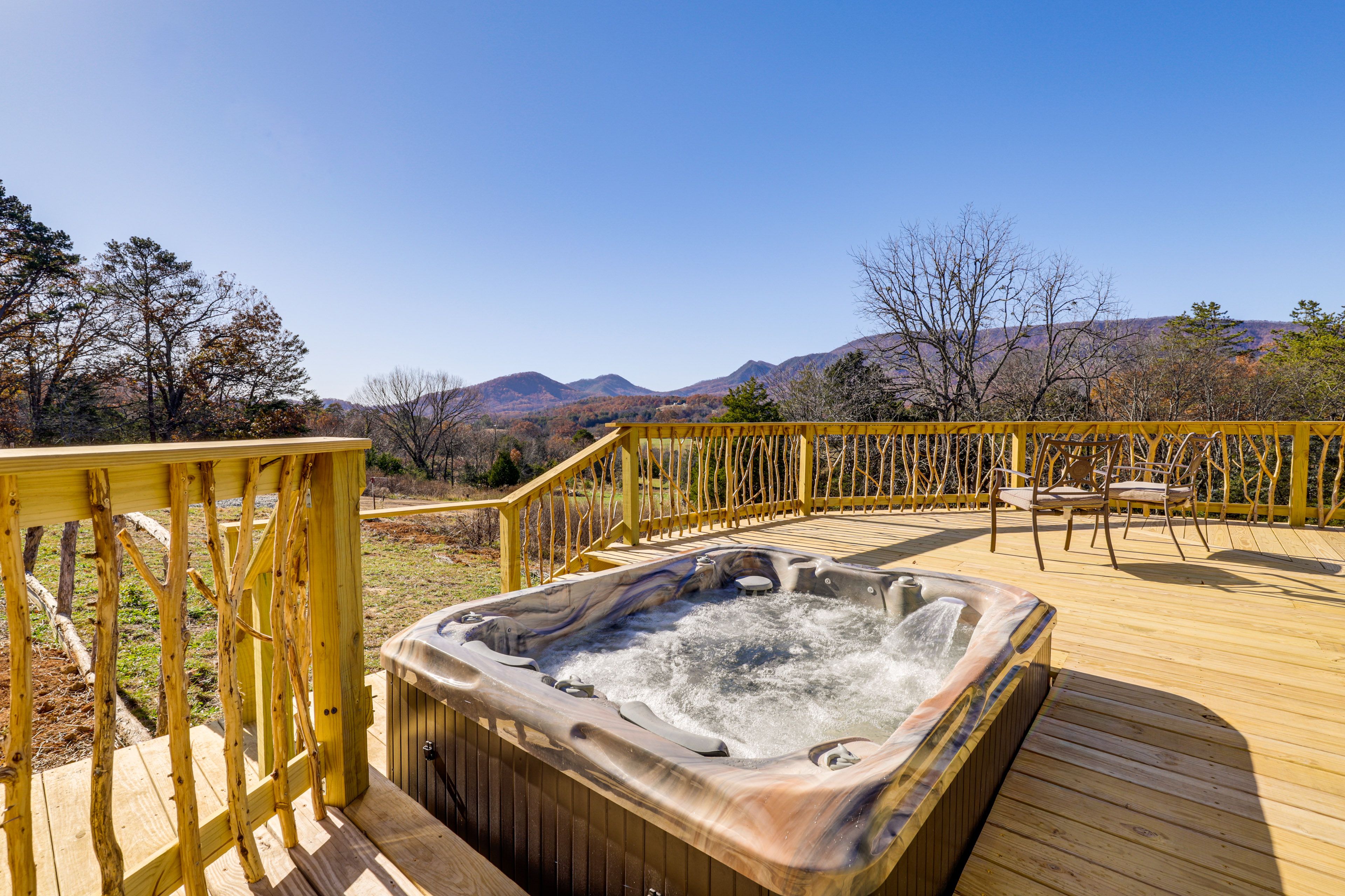 Newport Vacation Rental | 1BR | 1BA | 705 Sq Ft | Step-Free Access