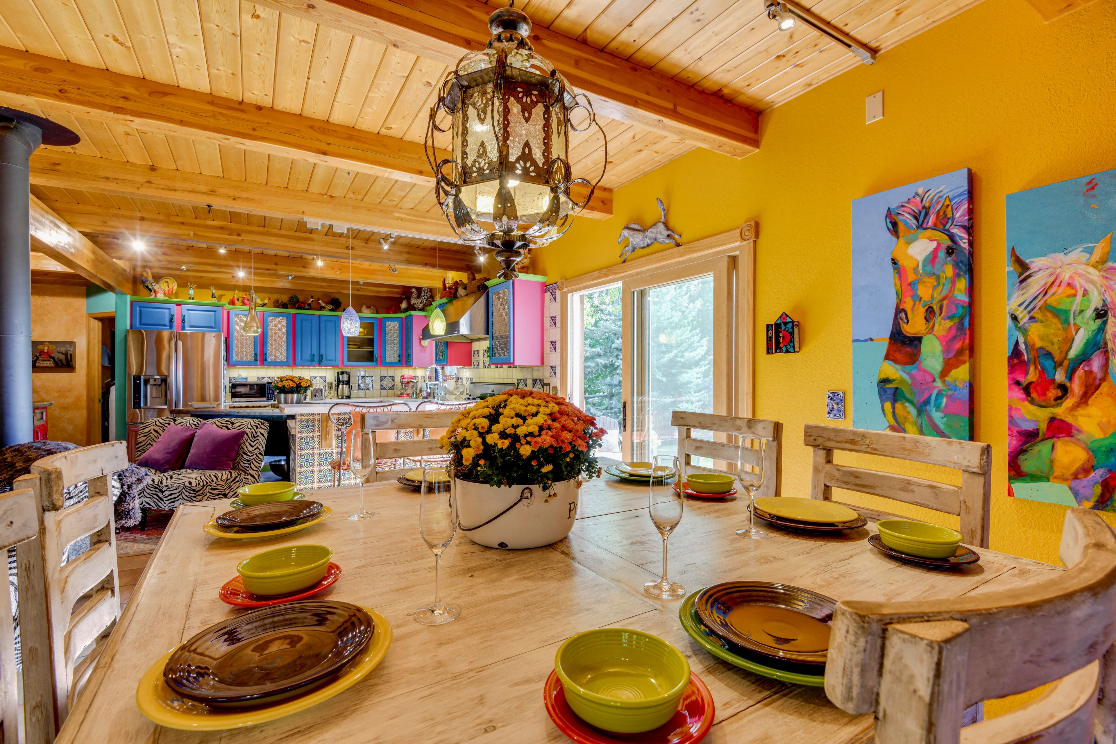 Dining Area | Free WiFi | Workspace | Books