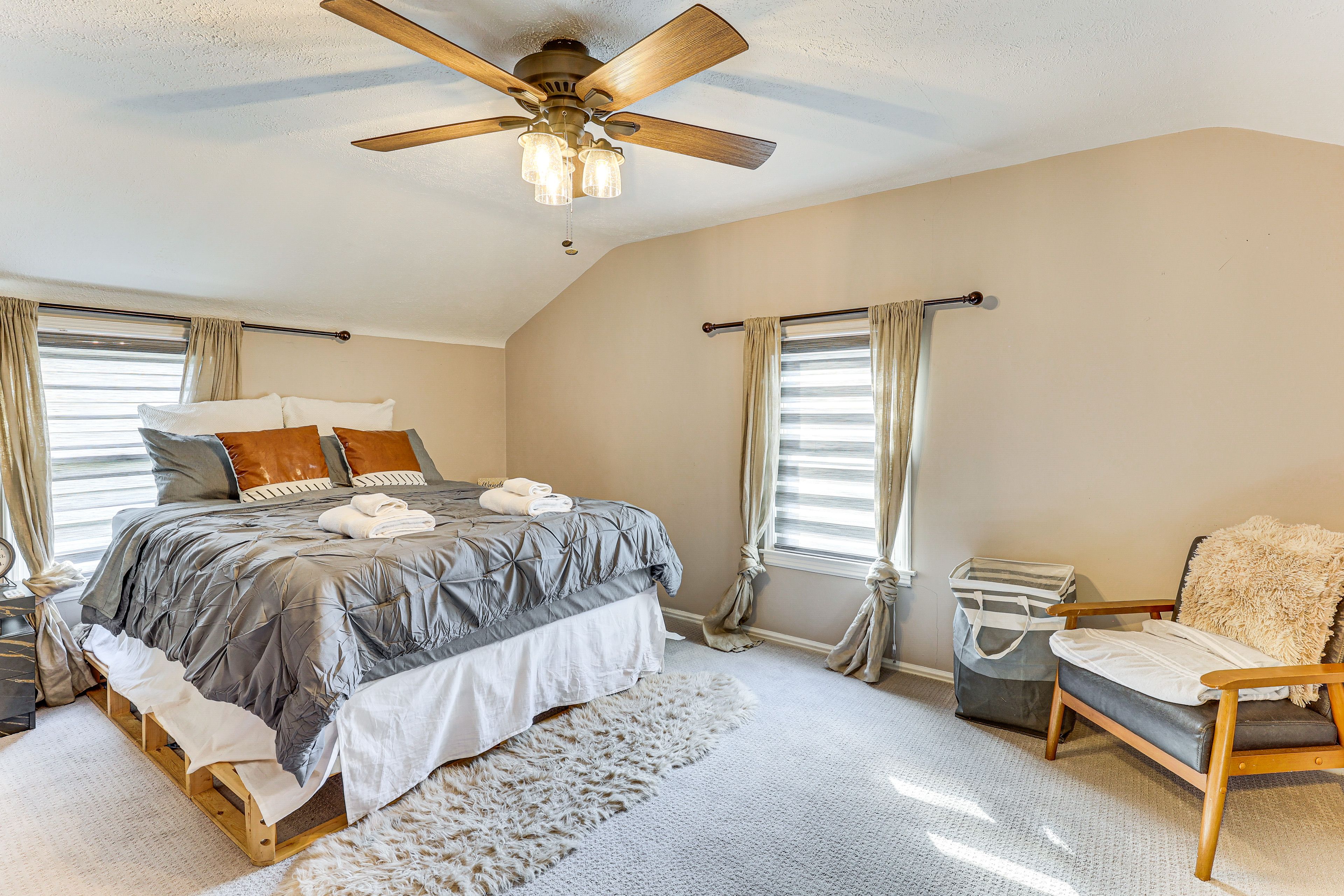 Bedroom 1 | Queen Bed | 2nd Floor