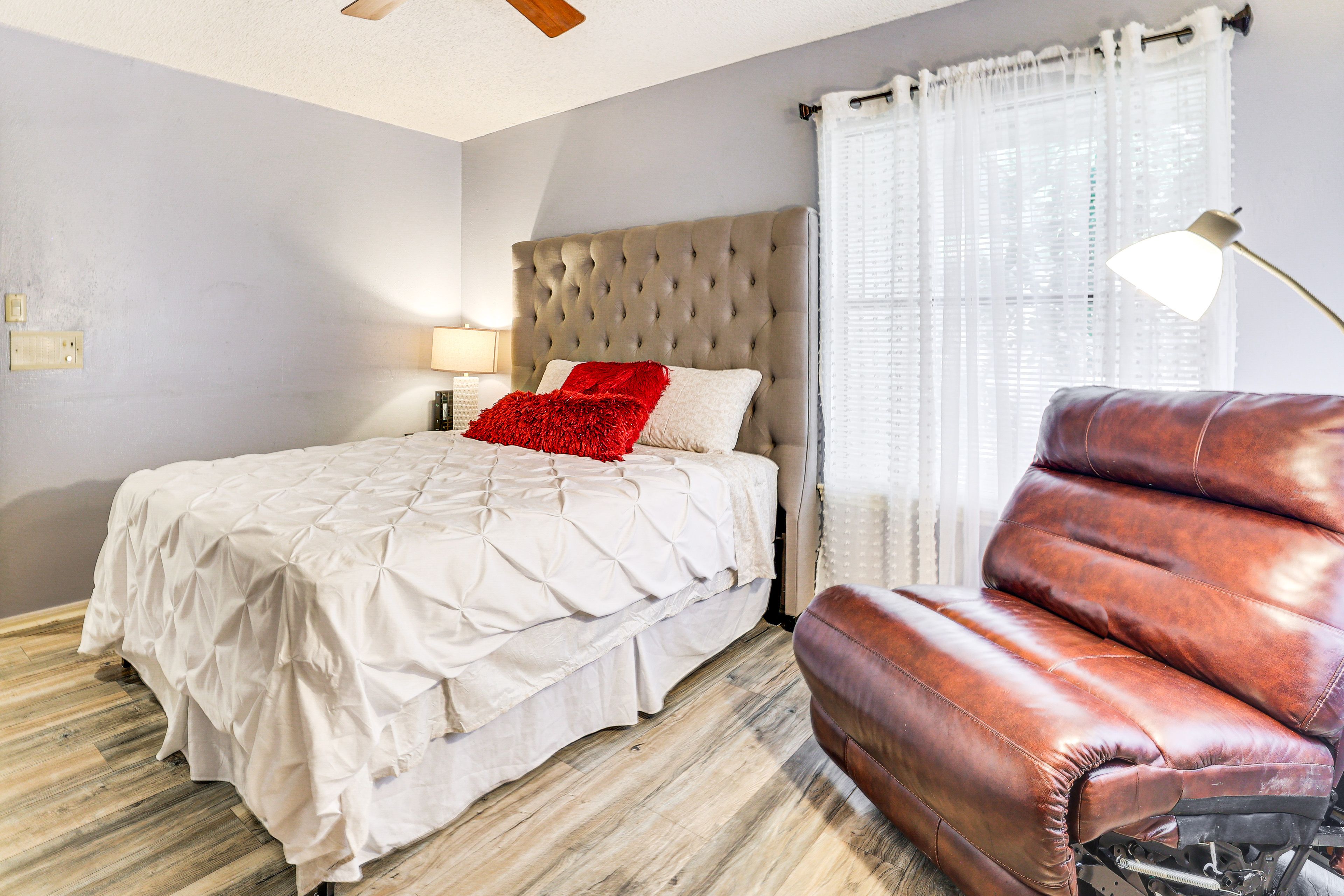 Bedroom 3 | Queen Bed