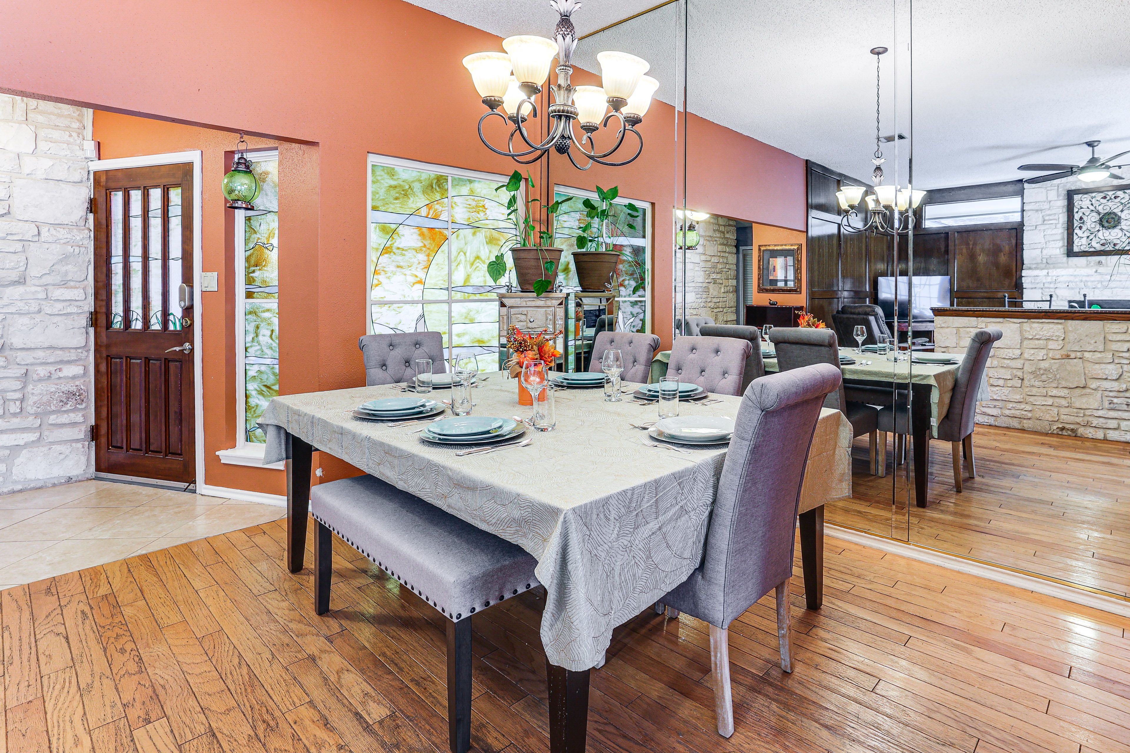 Dining Area | Dishware/Flatware