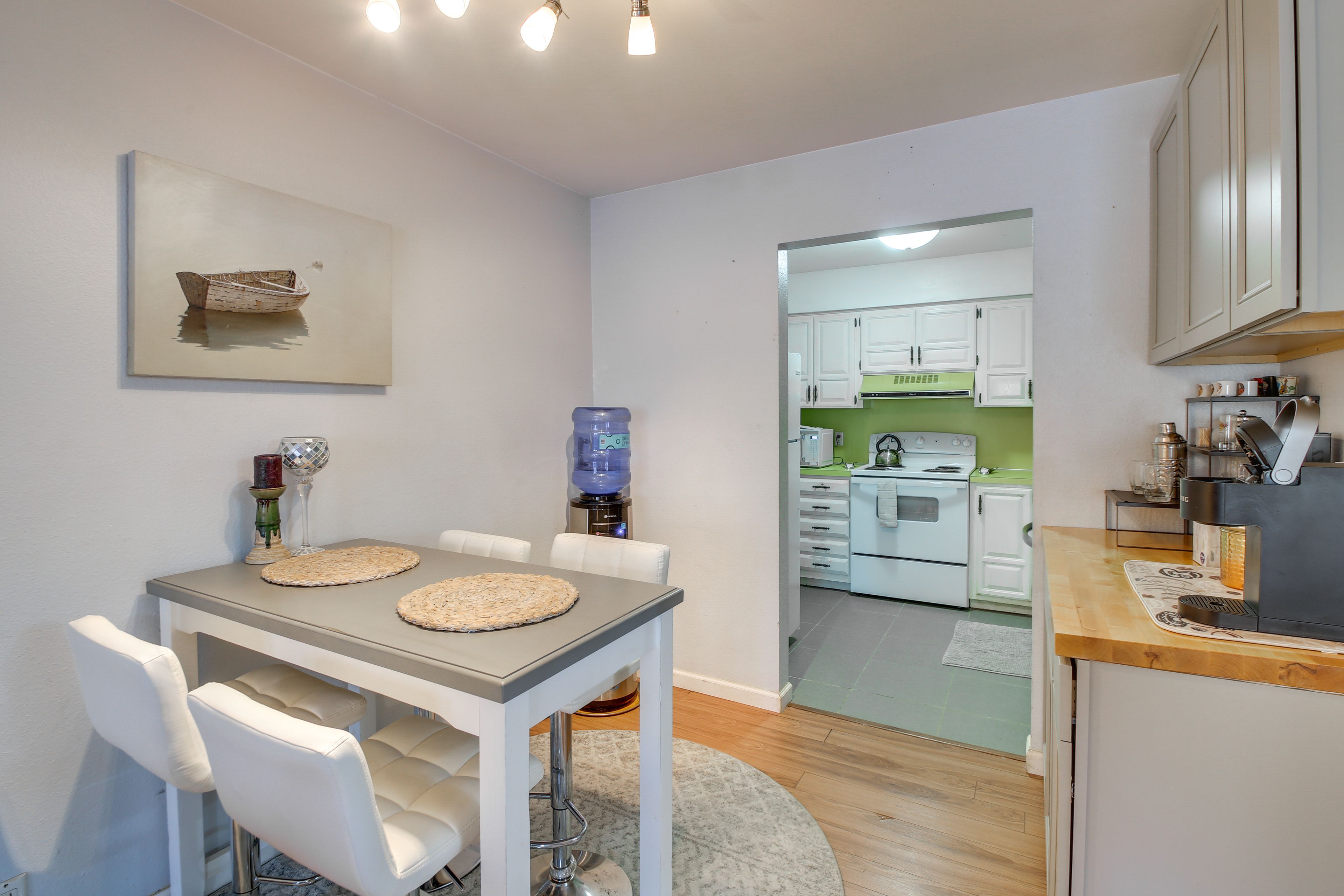 Dining Area | Dishware/Flatware