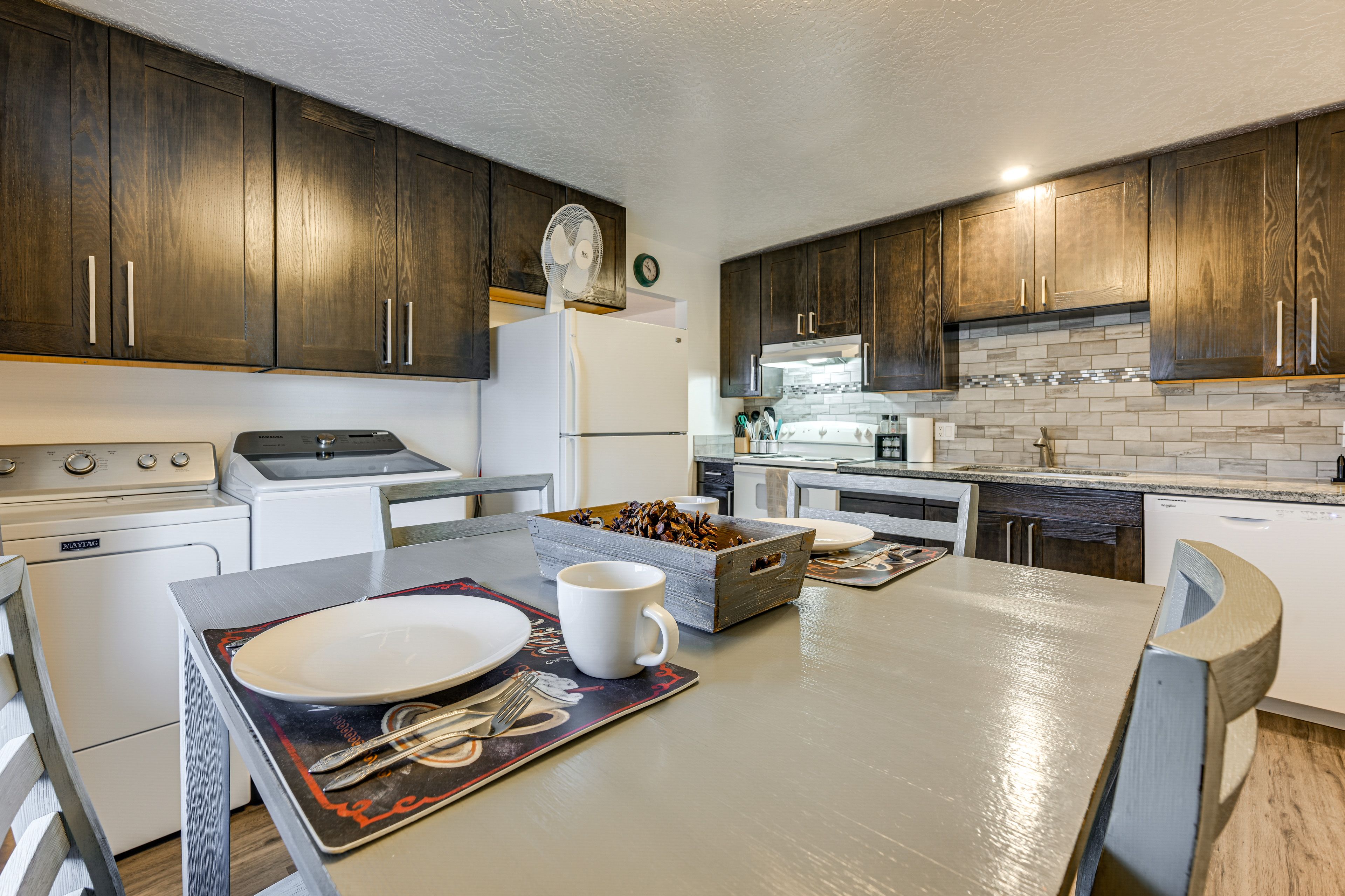 Kitchen | Dishwasher