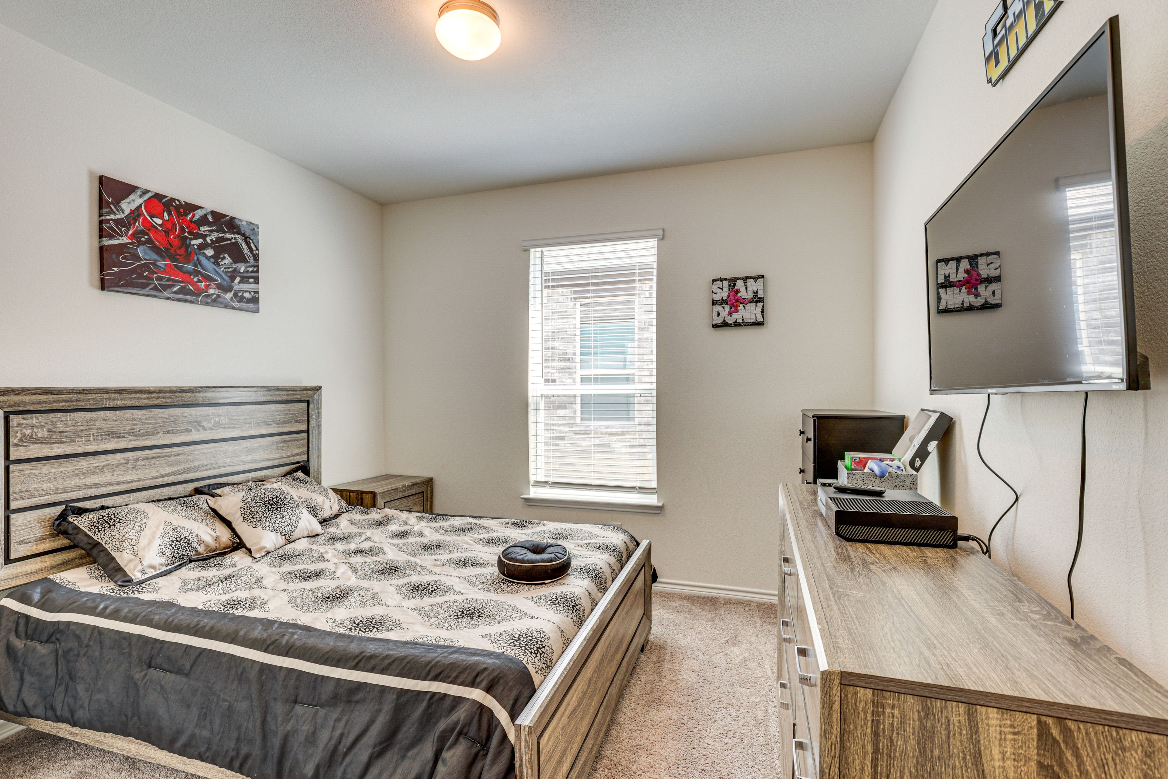 Bedroom 2 | Queen Bed