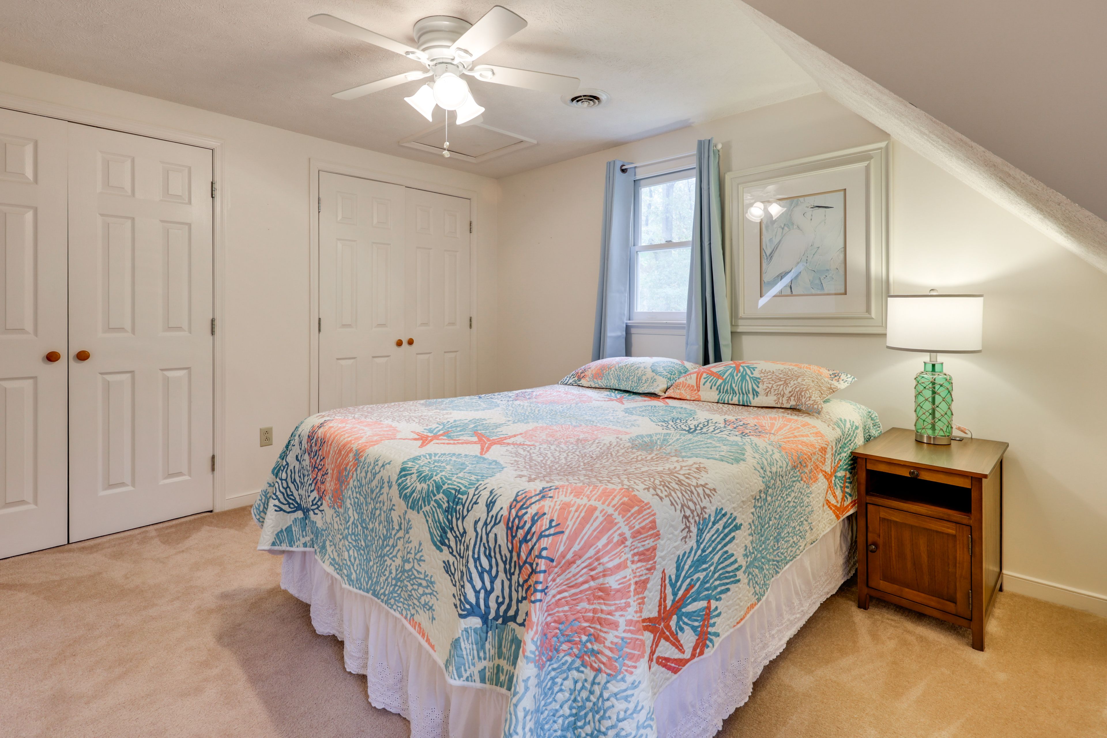 Bedroom 2 | Loft | Queen Bed | En-Suite Bathroom