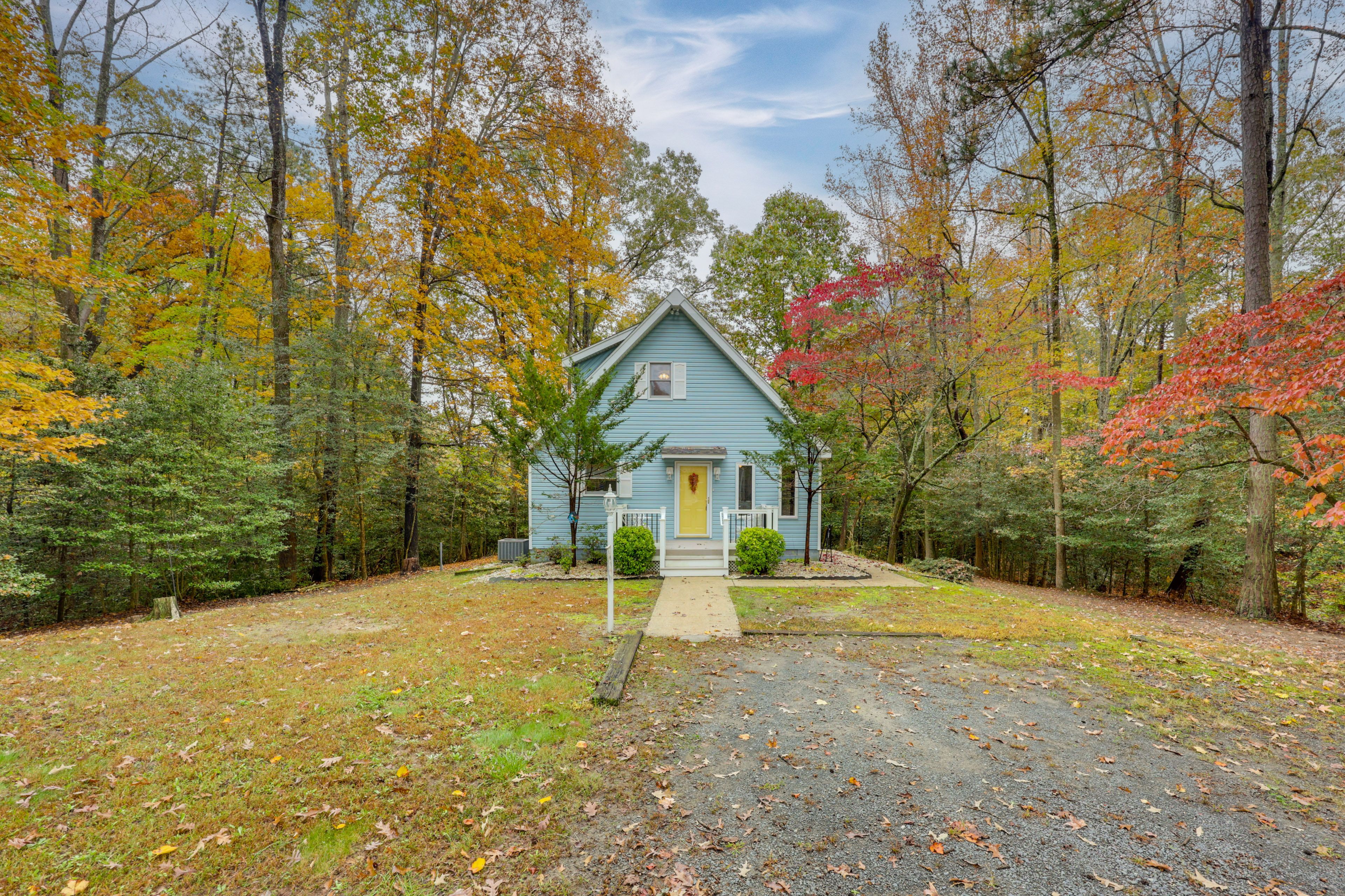 Exterior | Parking | Driveway (2 Vehicles)