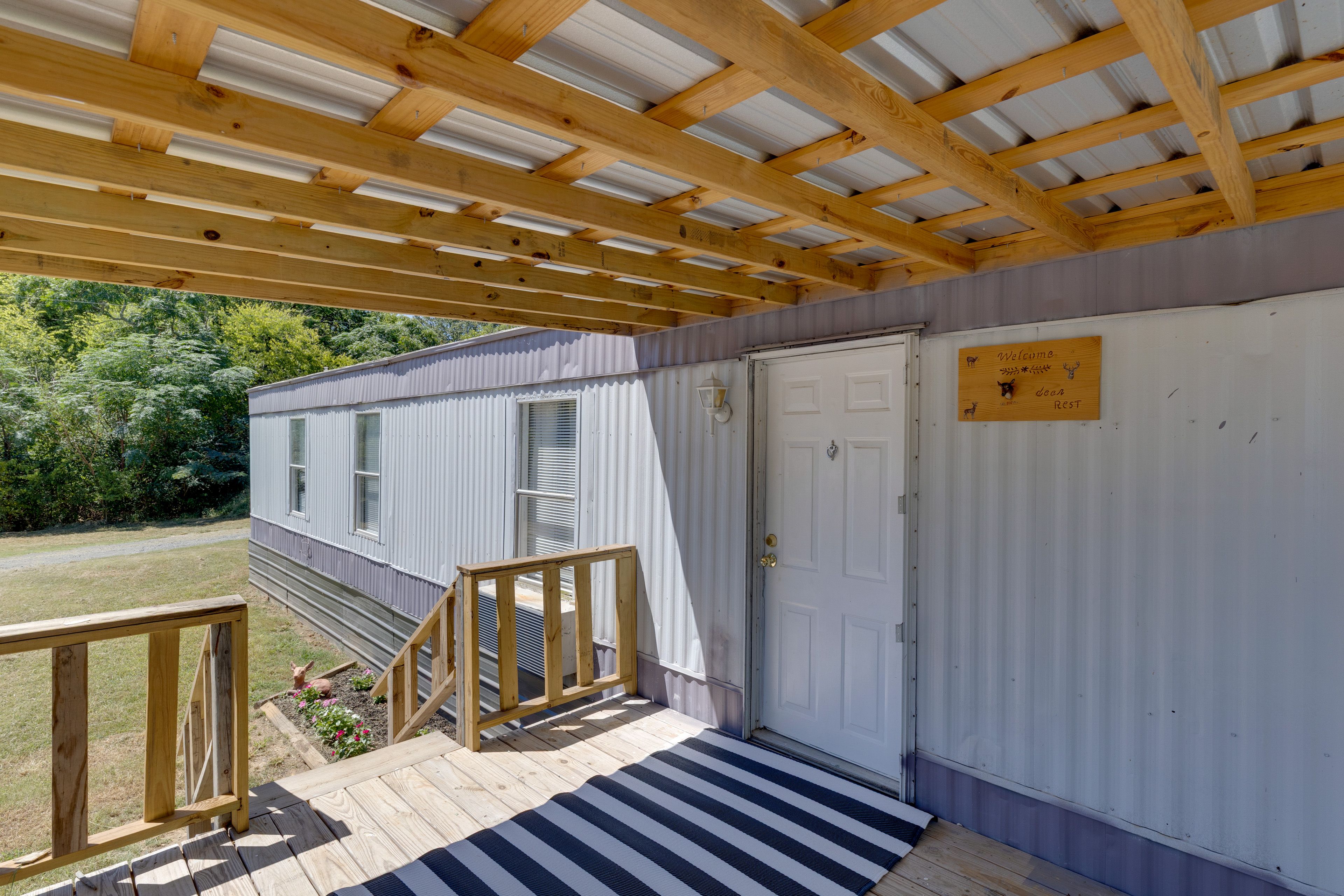 Deck | Main Entrance