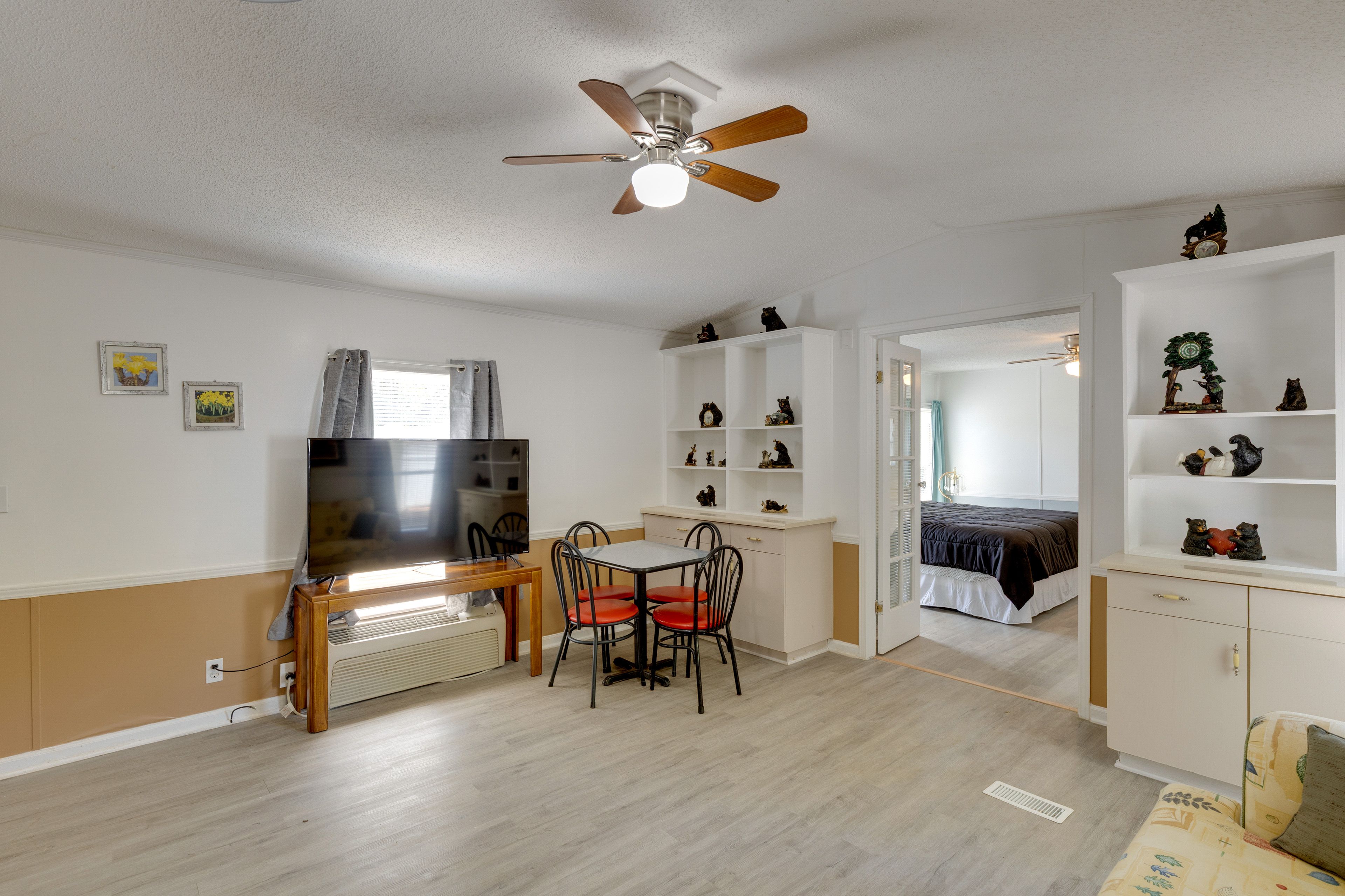 Langston Vacation Rental | 1BR | 1BA | 640 Sq Ft | Stairs Required