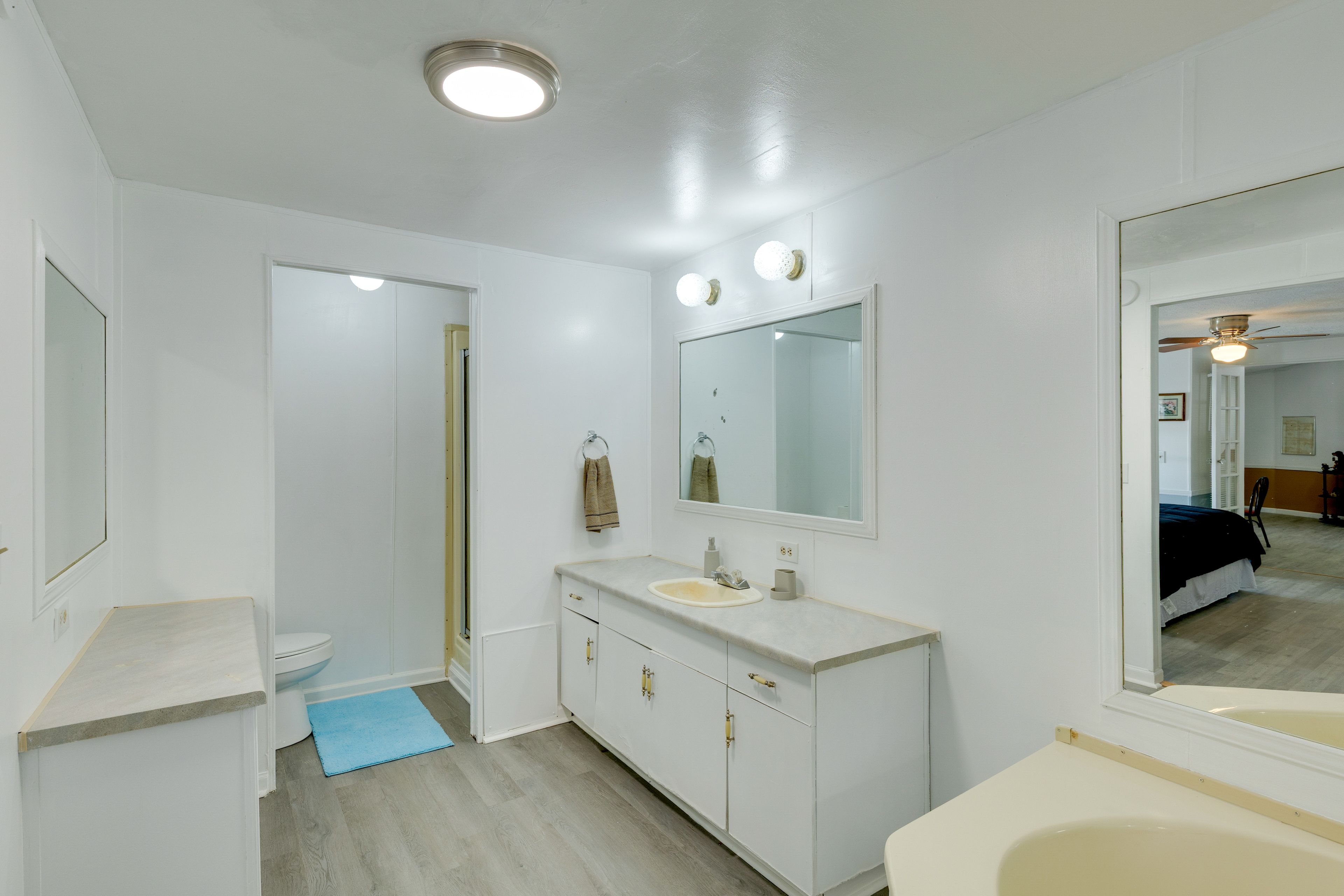 Bathroom | Towels Provided | Complimentary Toiletries