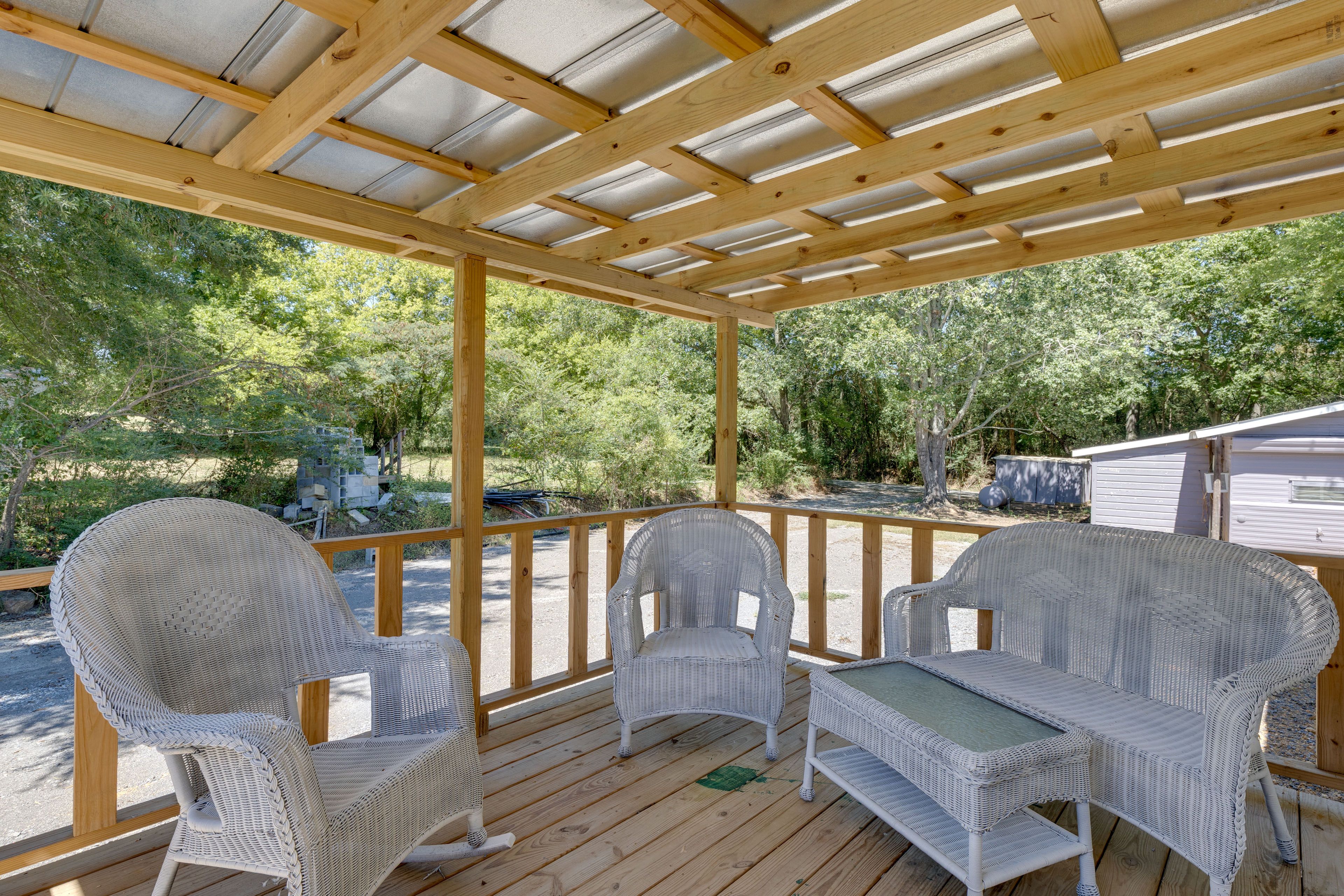 Langston Vacation Rental | 2BR | 1BA | 640 Sq Ft | Stairs Required