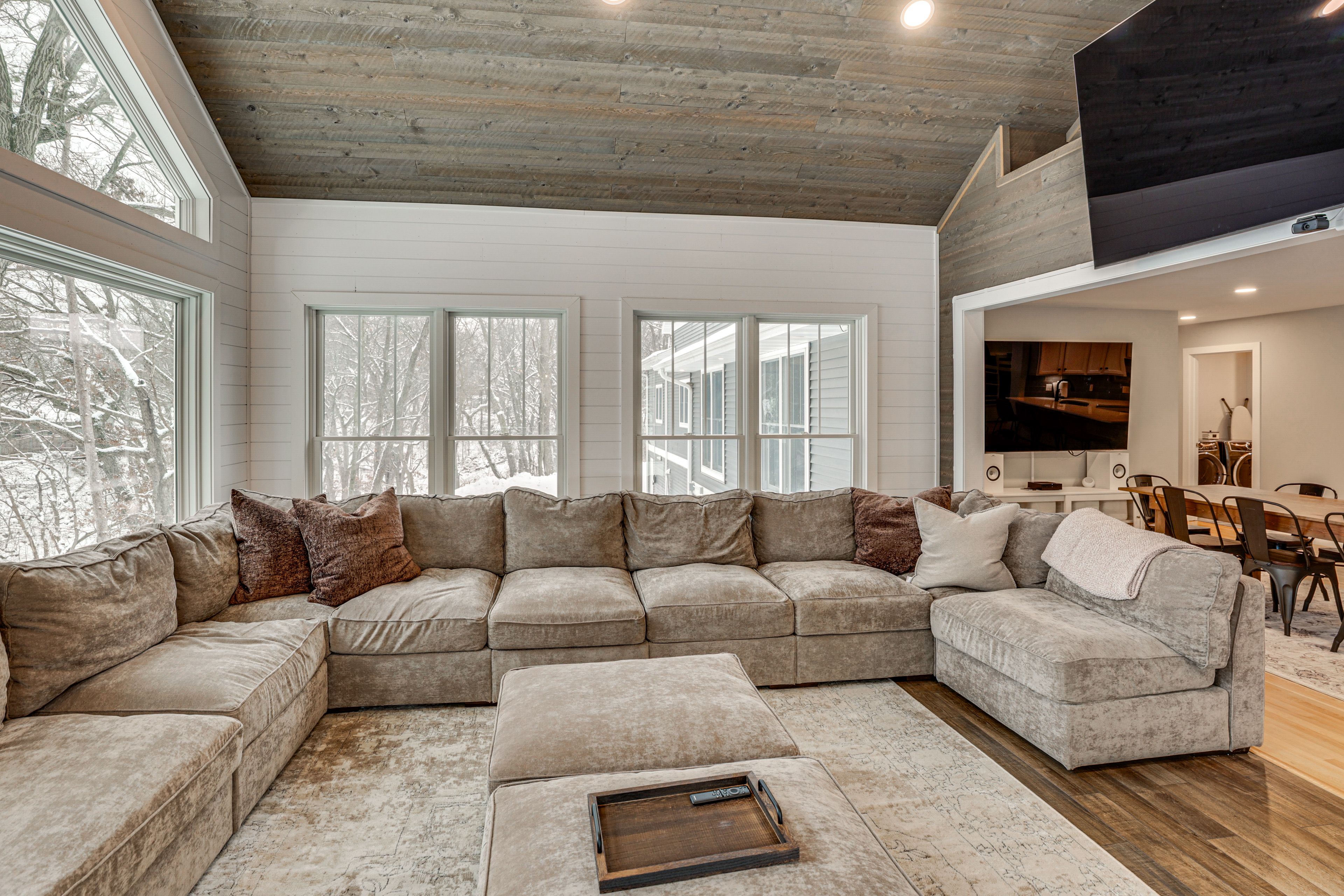 Living Room | Main Level | Smart TV | Free WiFi