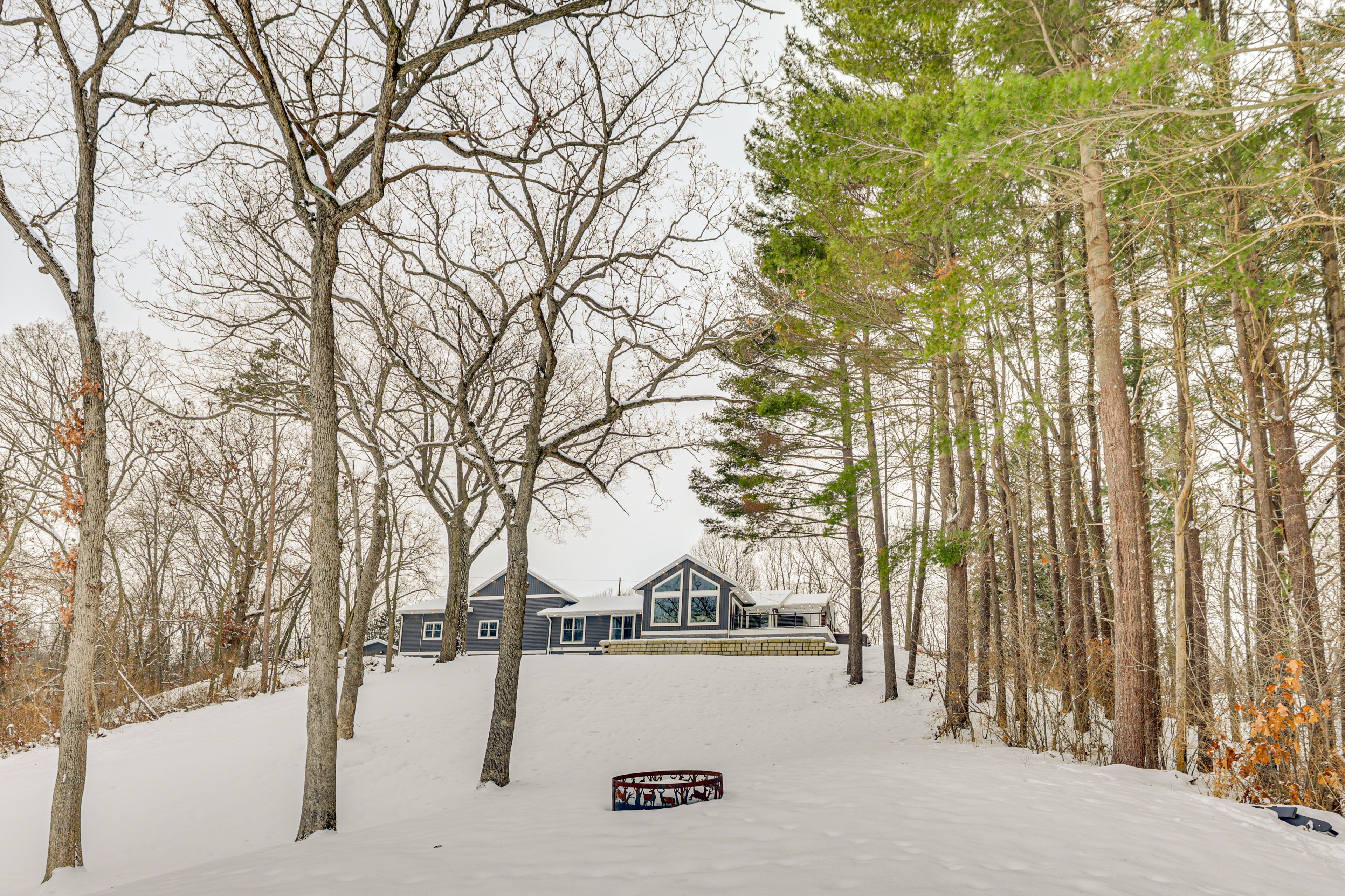 Private Yard | Wood-Burning Fire Pit