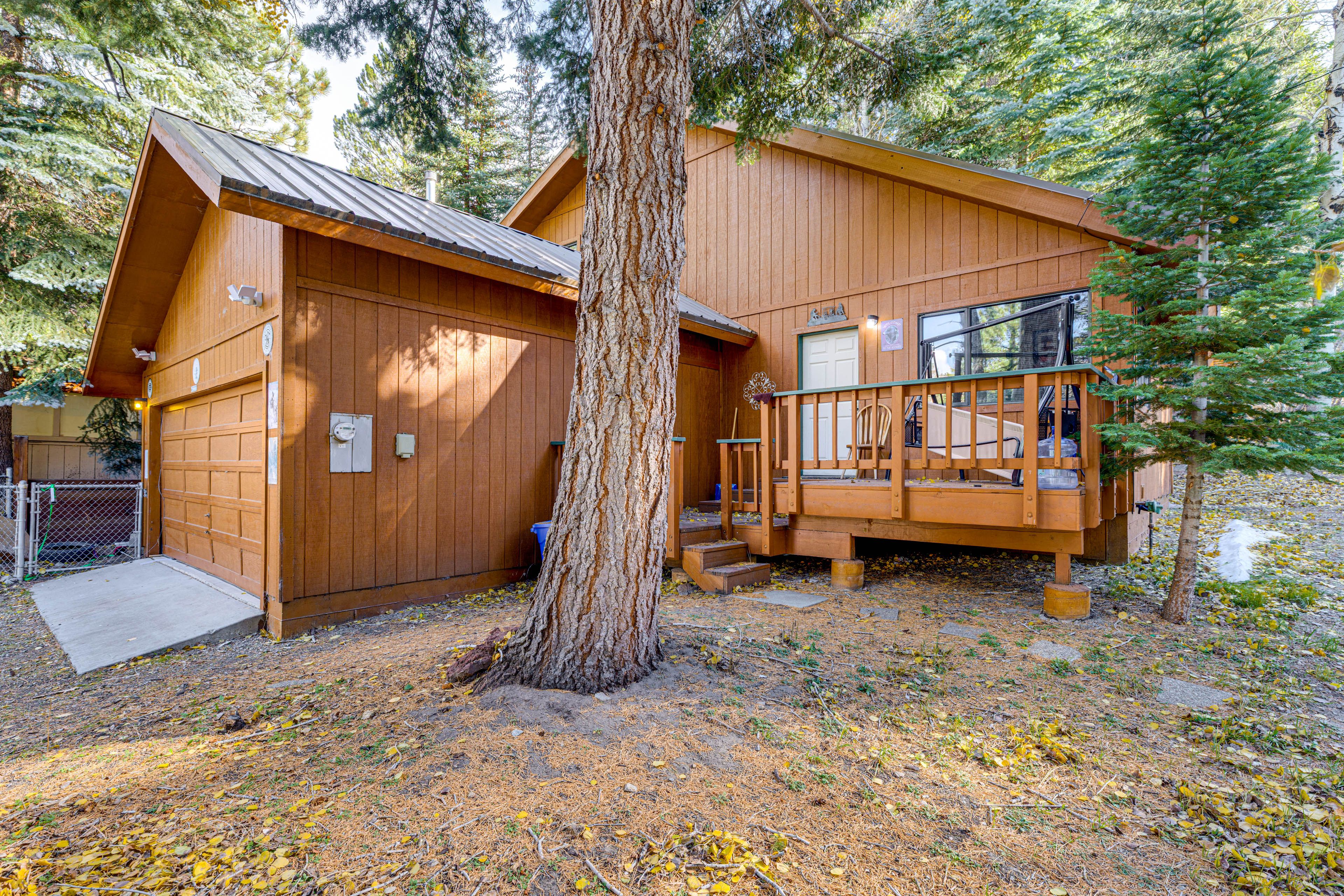 June Lake Vacation Rental | 3BR | 2BA | 2,000 Sq Ft | Stairs Required