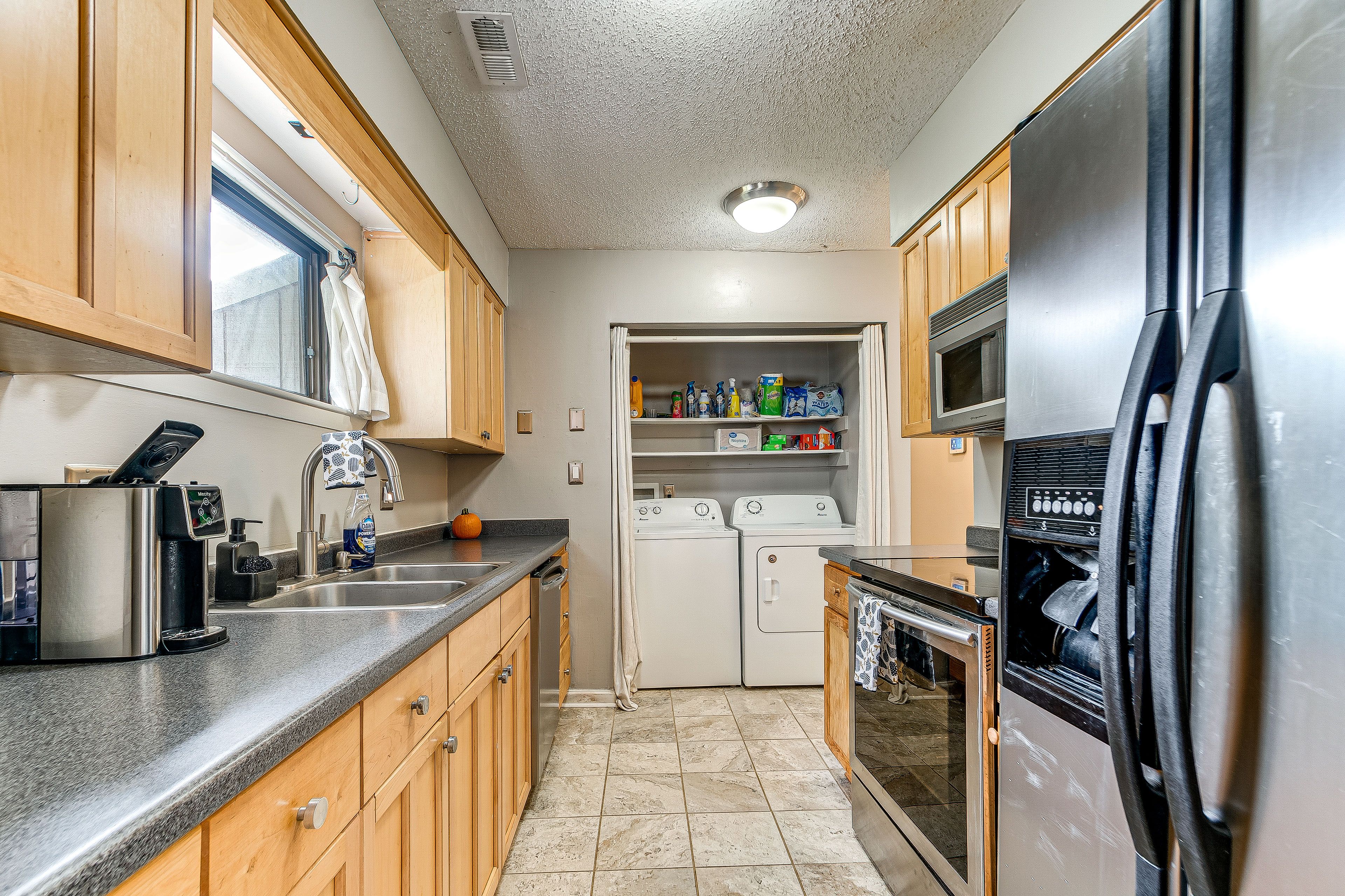 Kitchen | Trash Bags & Paper Towels
