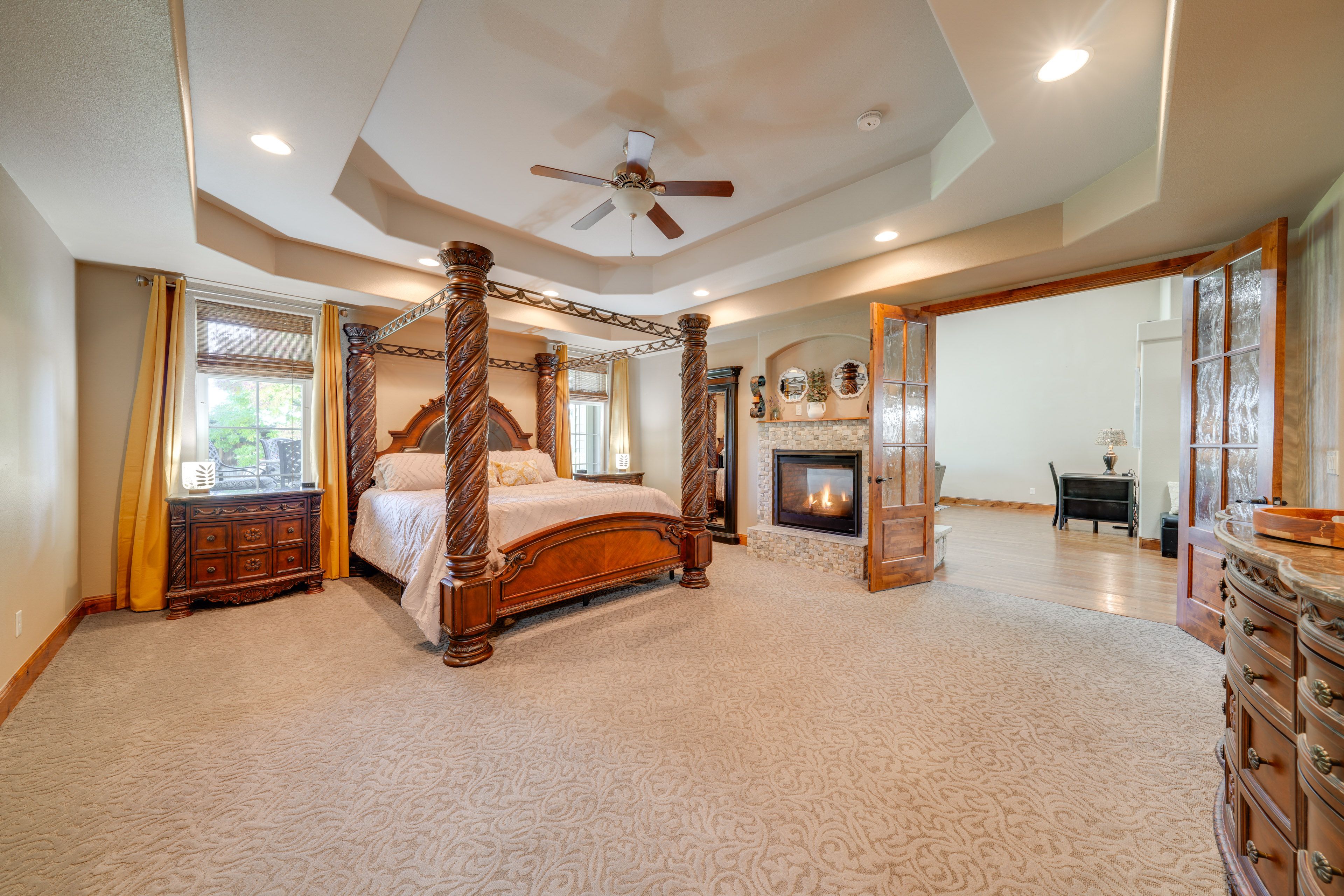 Bedroom 1 | King Bed