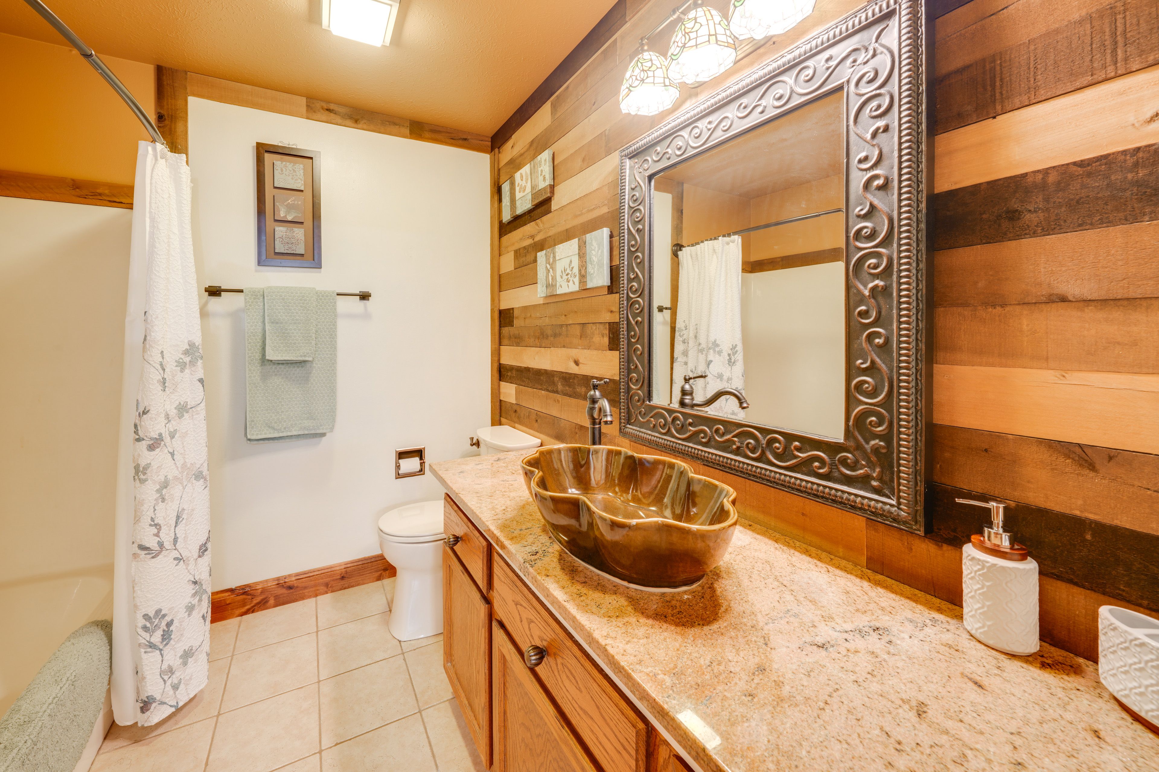 Full Bathroom