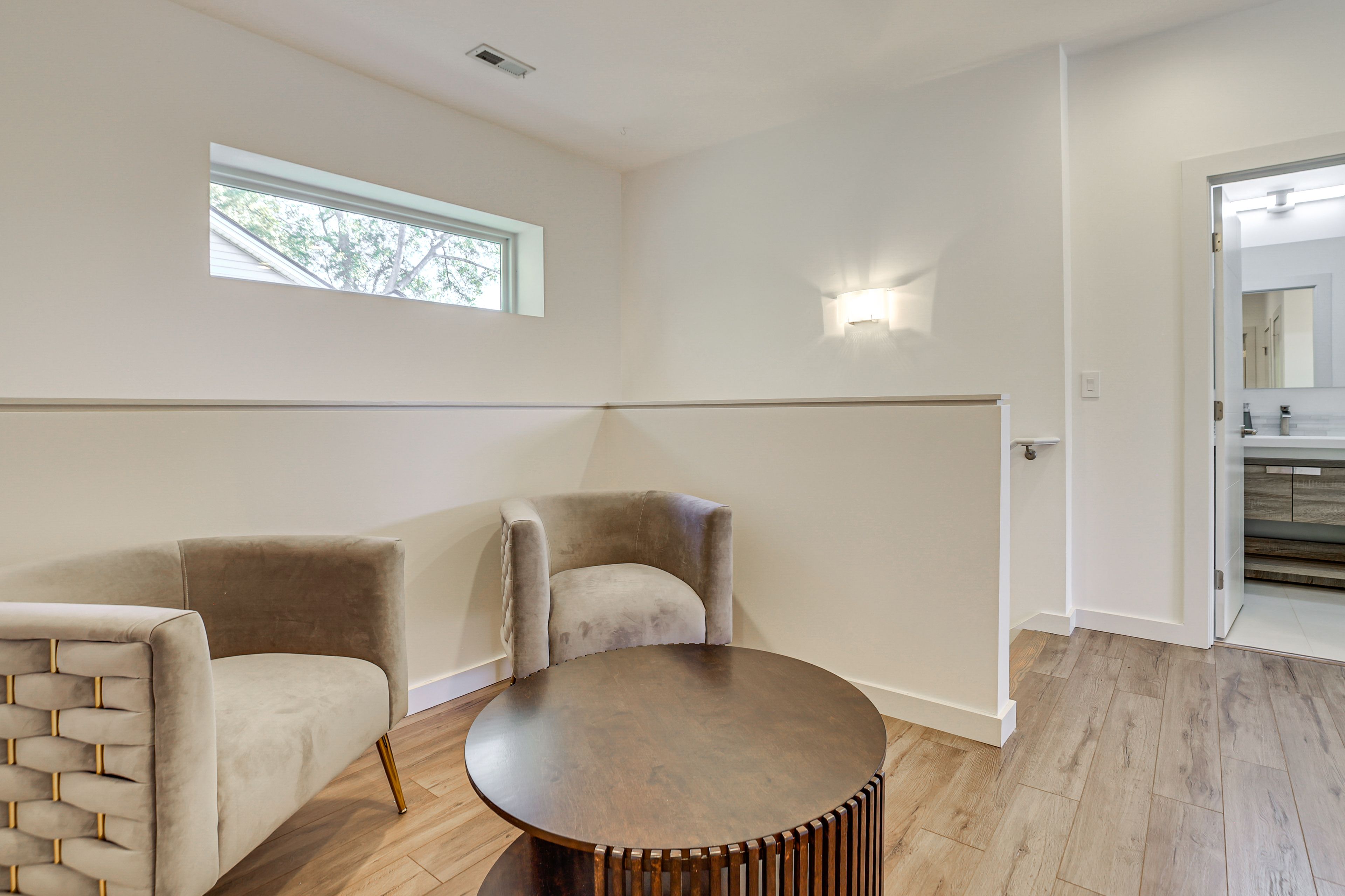 Seating Area | 1st Floor