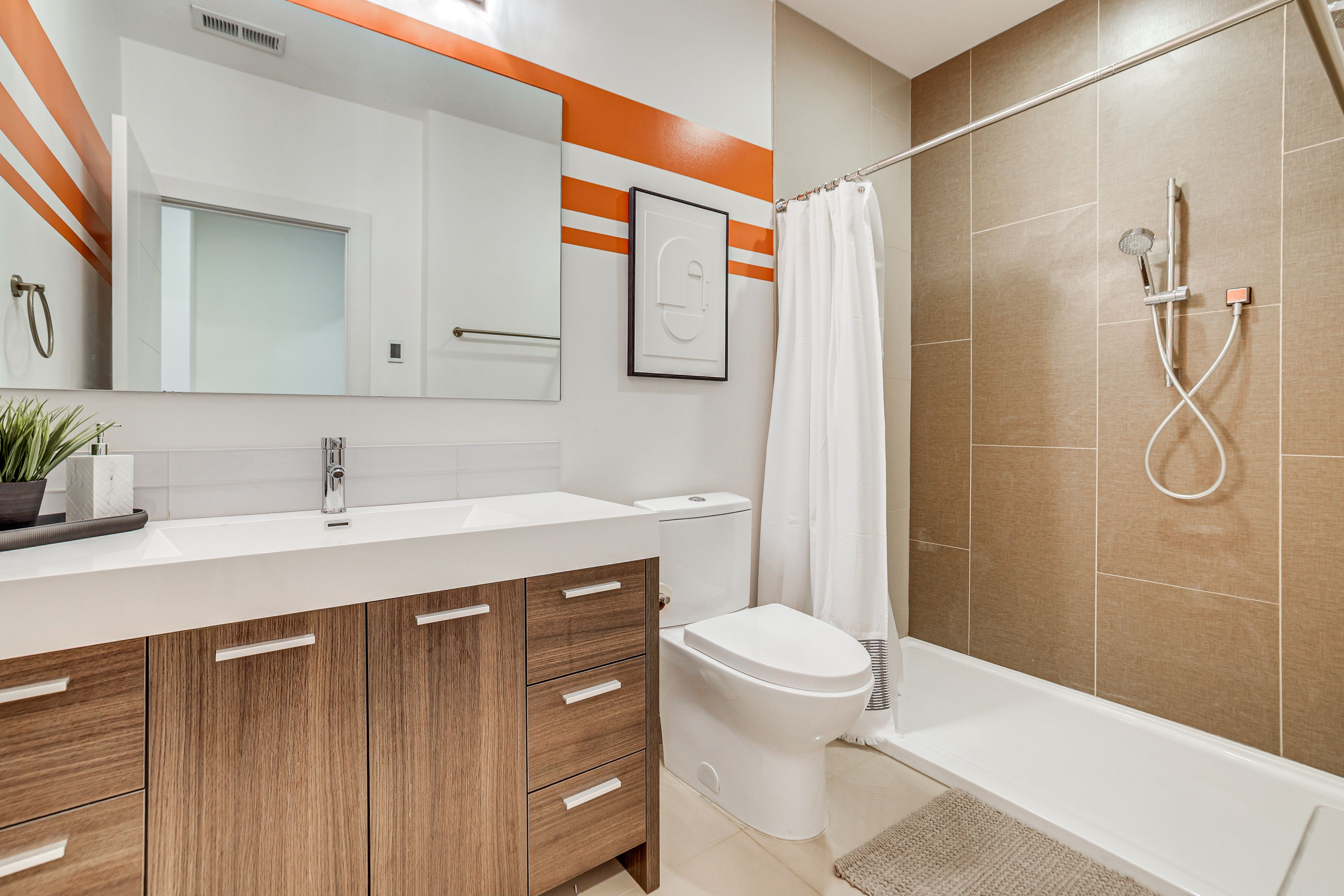 Full Bathroom | Basement