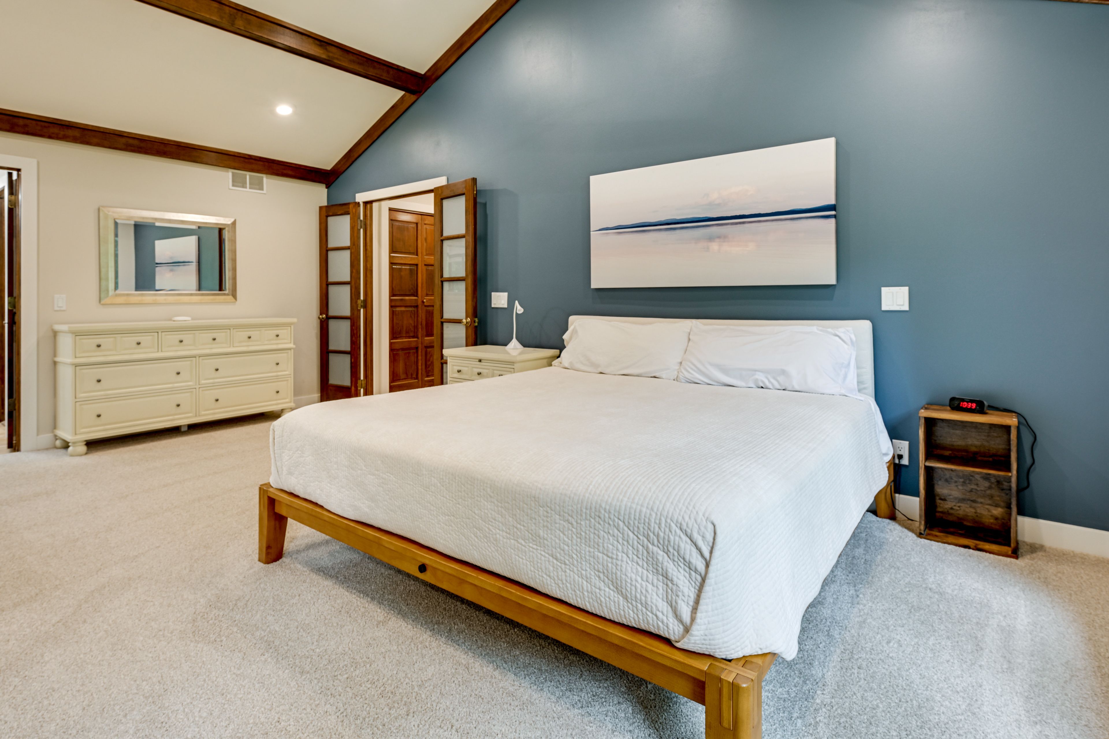 Bedroom 1 | King Bed