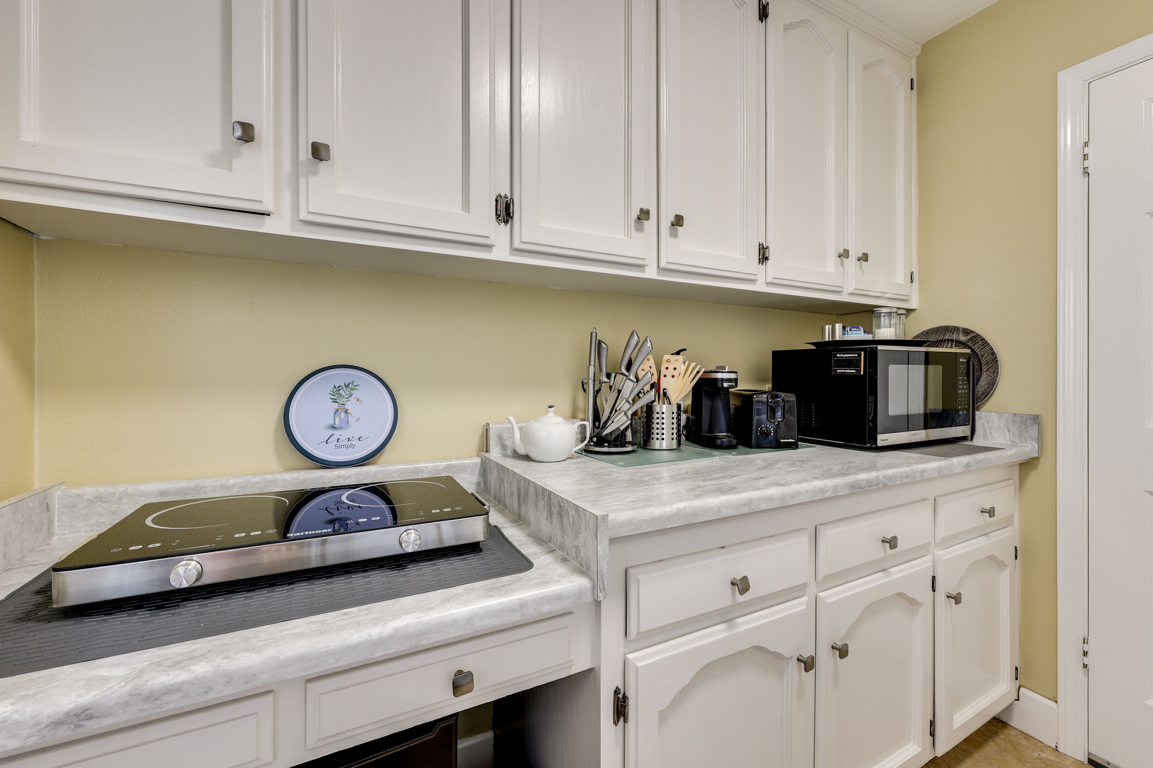 Kitchenette | Hot Plate | Keurig & Drip Coffee Makers | Toaster
