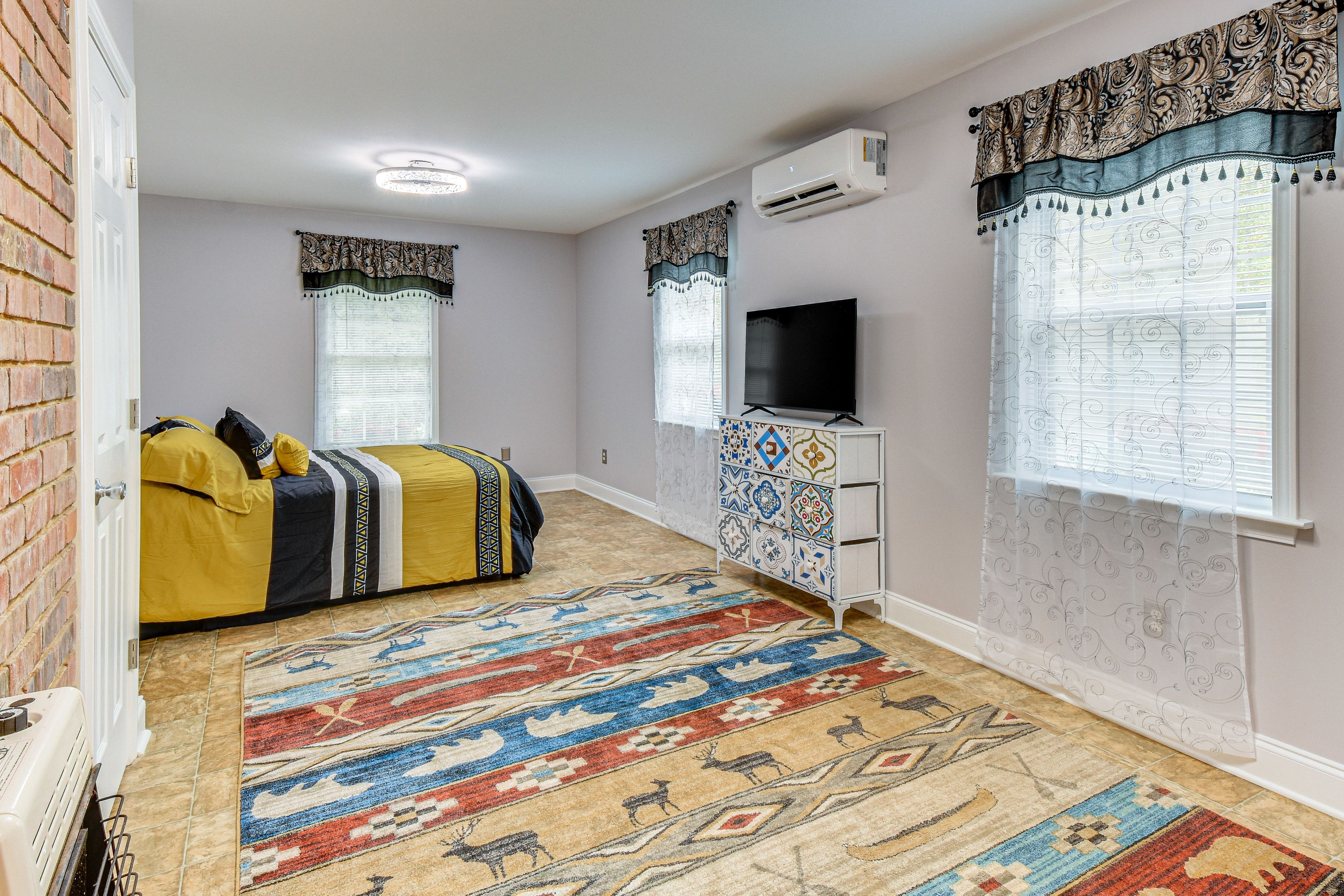 Bedroom 1 | King Bed | Linens Provided