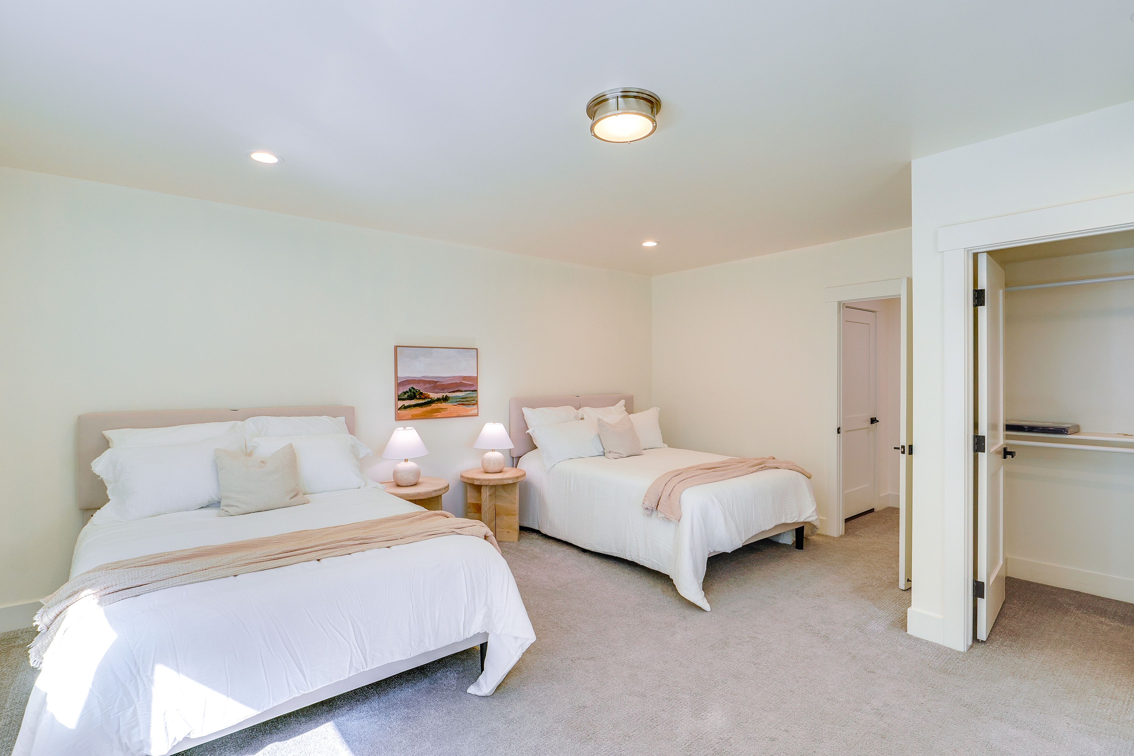 Bedroom 5 | 2 Queen Beds