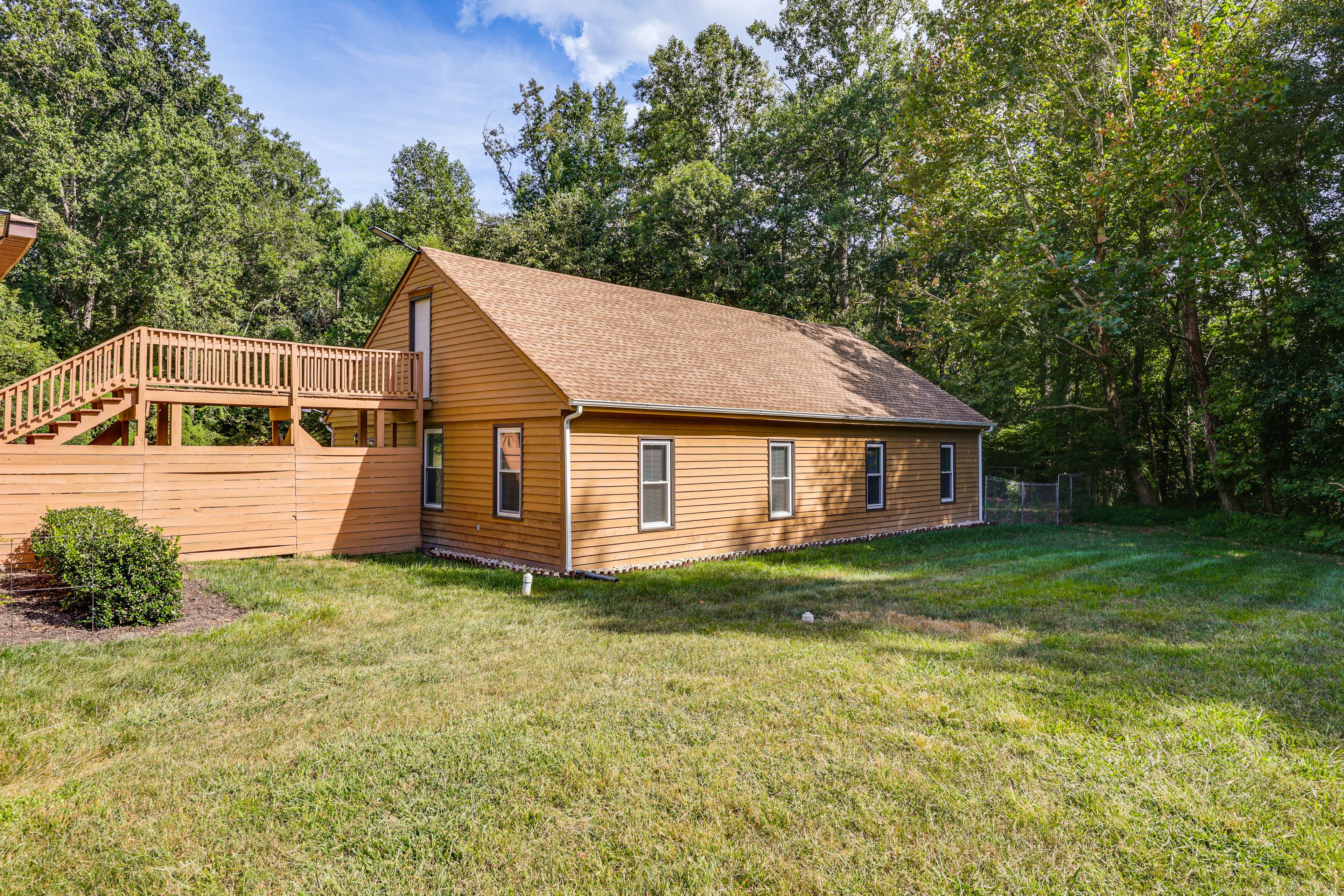 Private Yard | Hiking Trail Access On-Site | Lake & Mountain Views