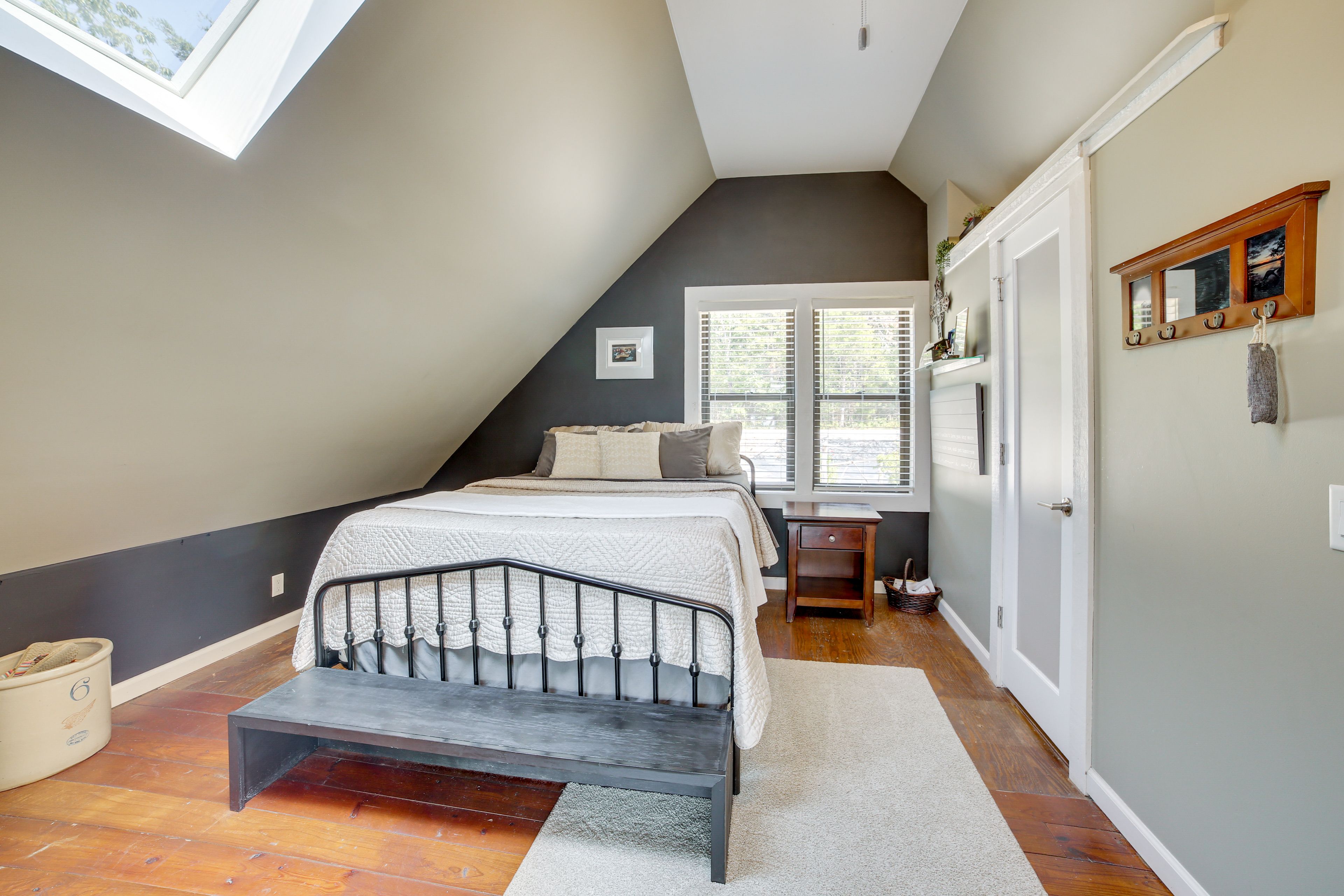 Bedroom 3 | 3rd Floor | Queen Bed