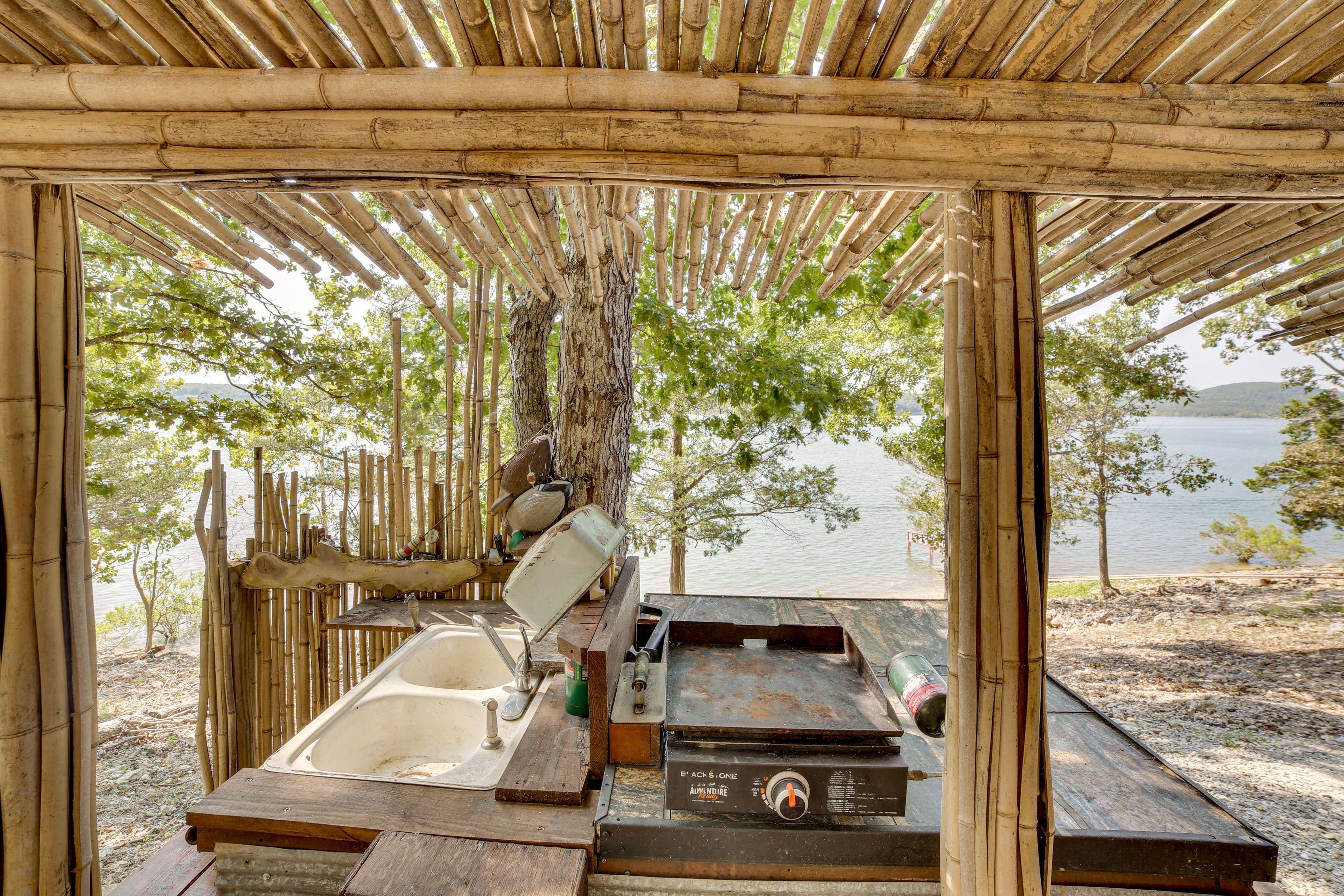 Fish Cleaning Station