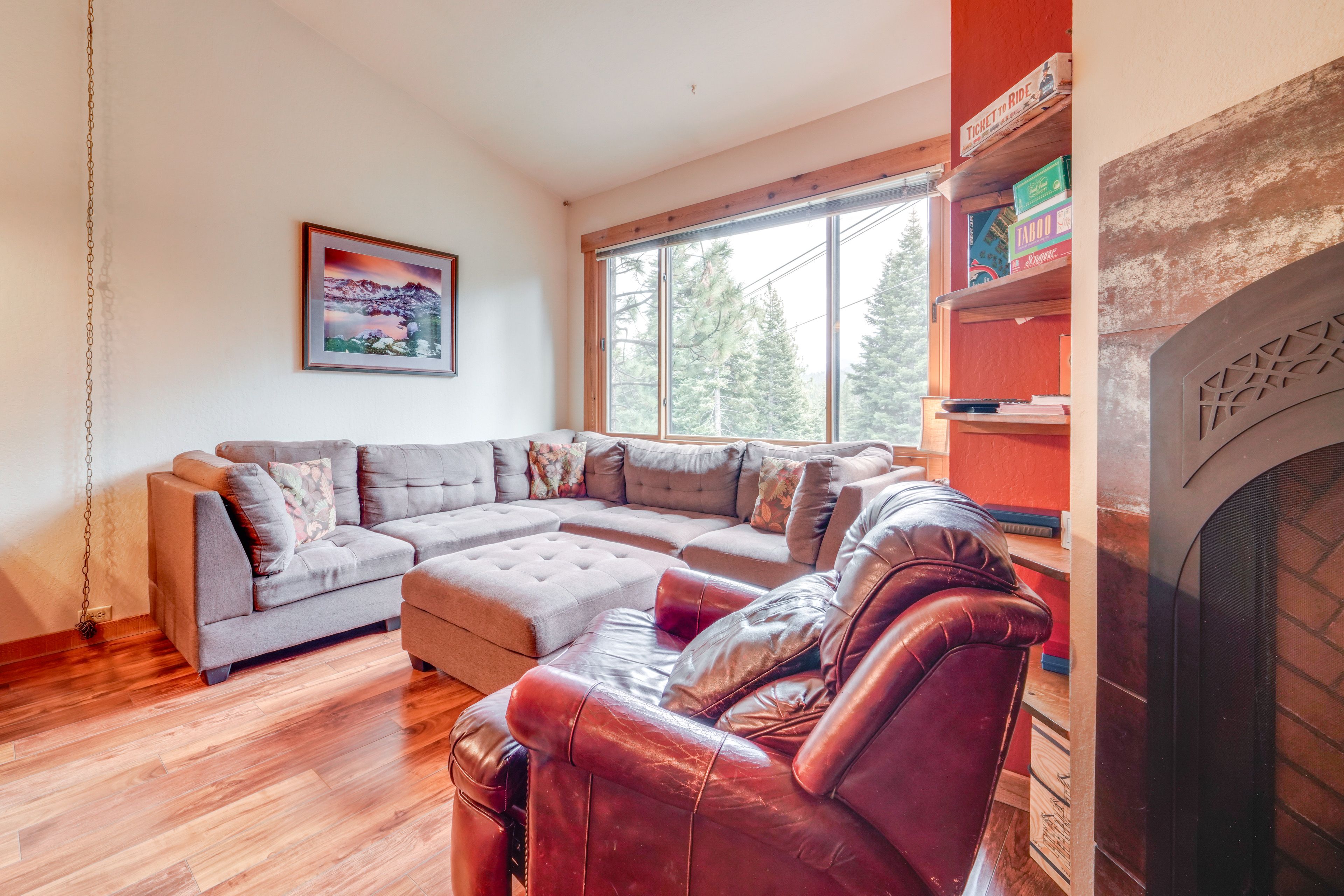 Living Room | Gas Fireplace | Board Games | Gondola View | 1st Floor