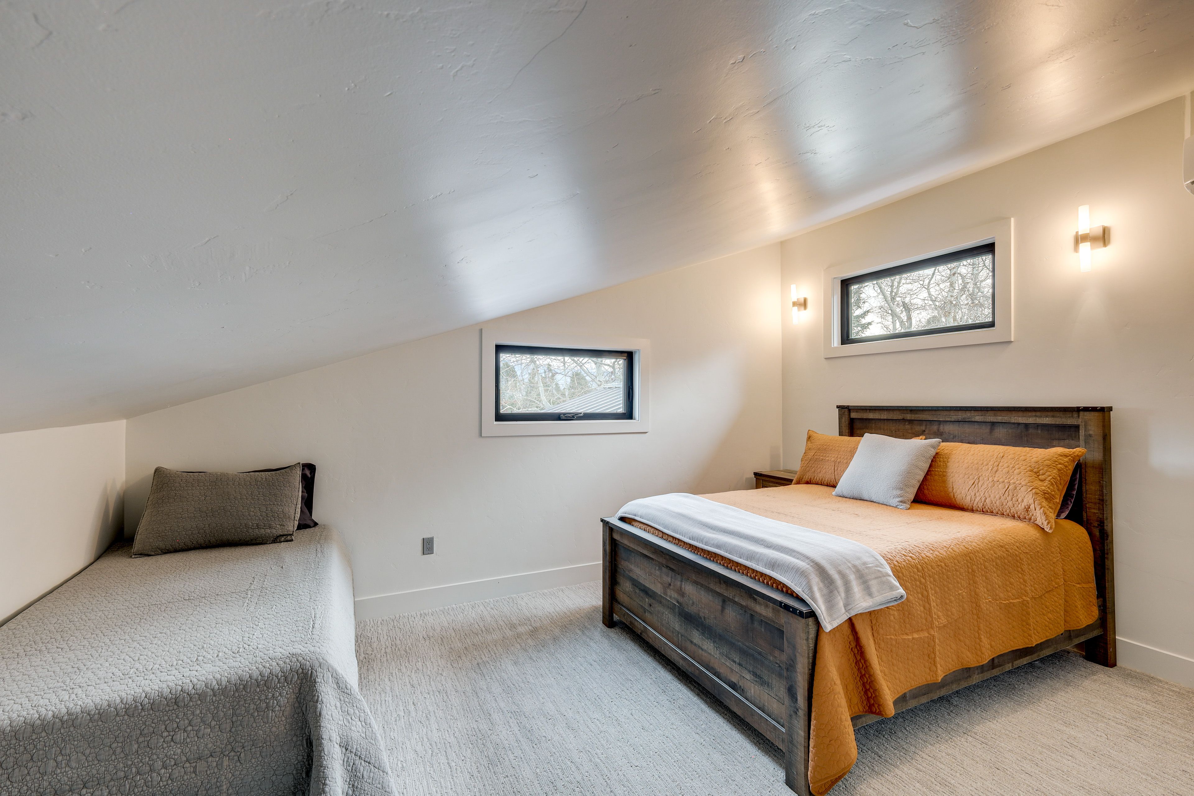Bedroom 3 | Queen Bed | Twin Bed w/ Twin Trundle | 2nd Floor