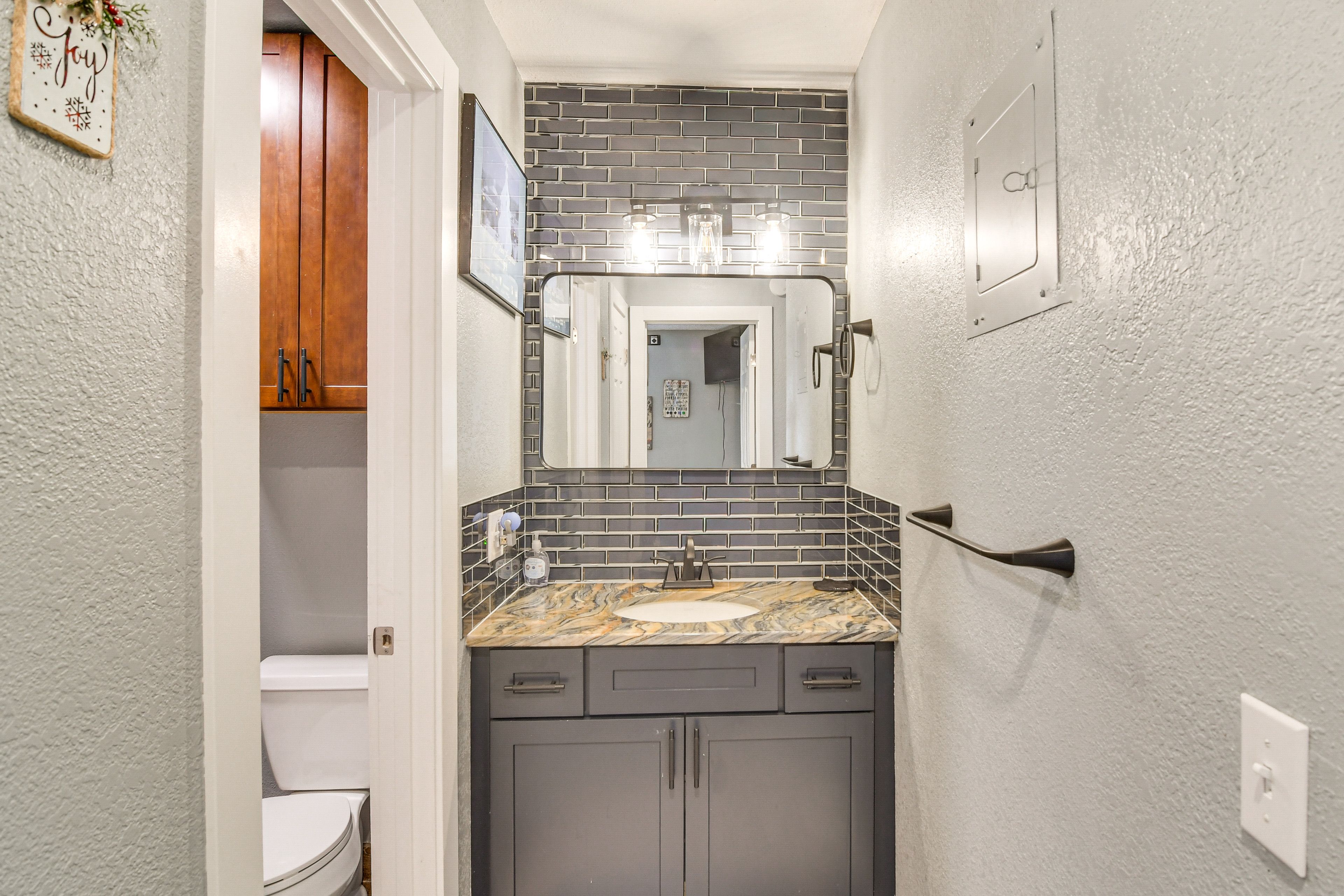 Bathroom | Towels Provided | 1st Floor