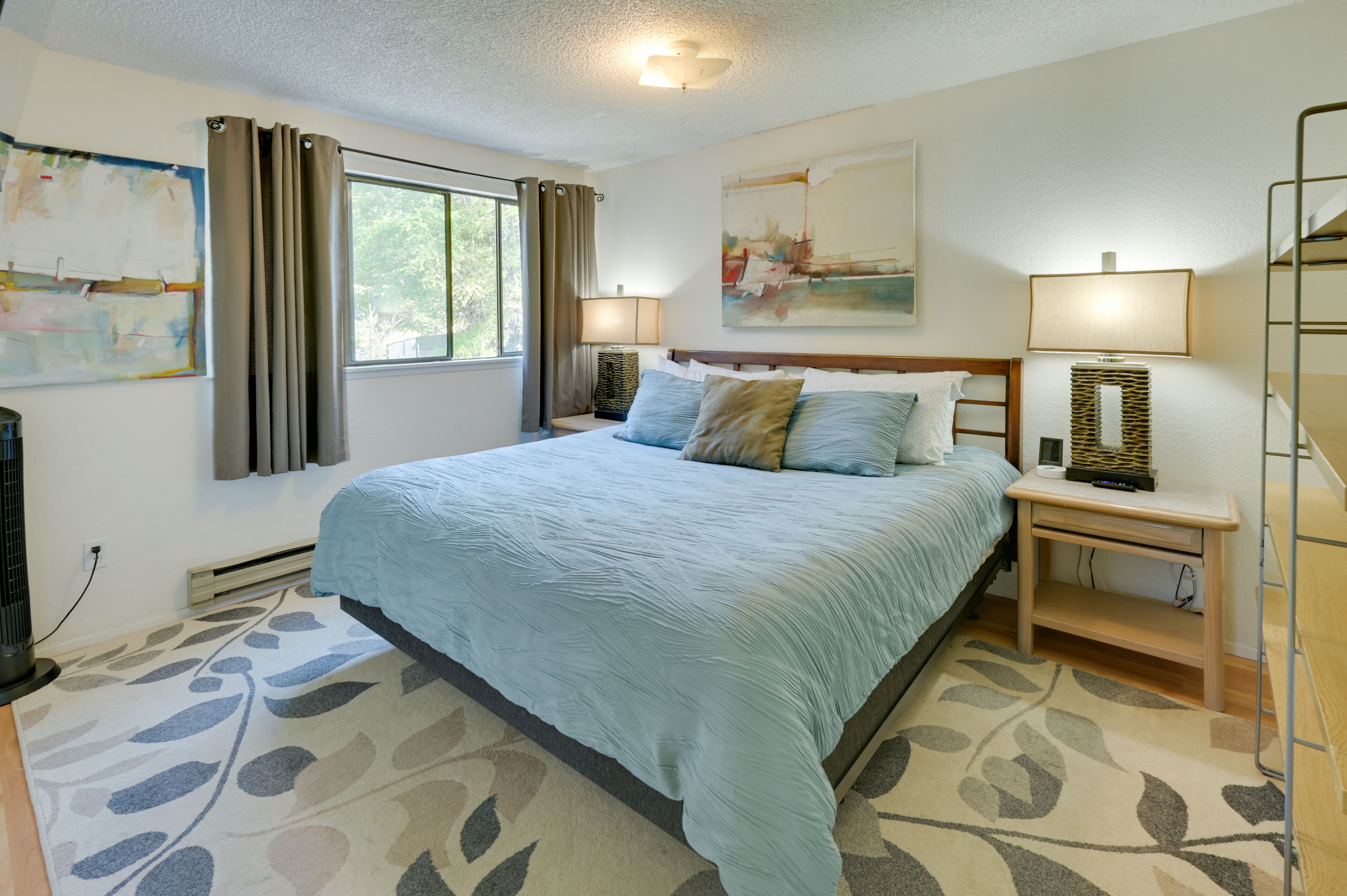 Bedroom | King Bed