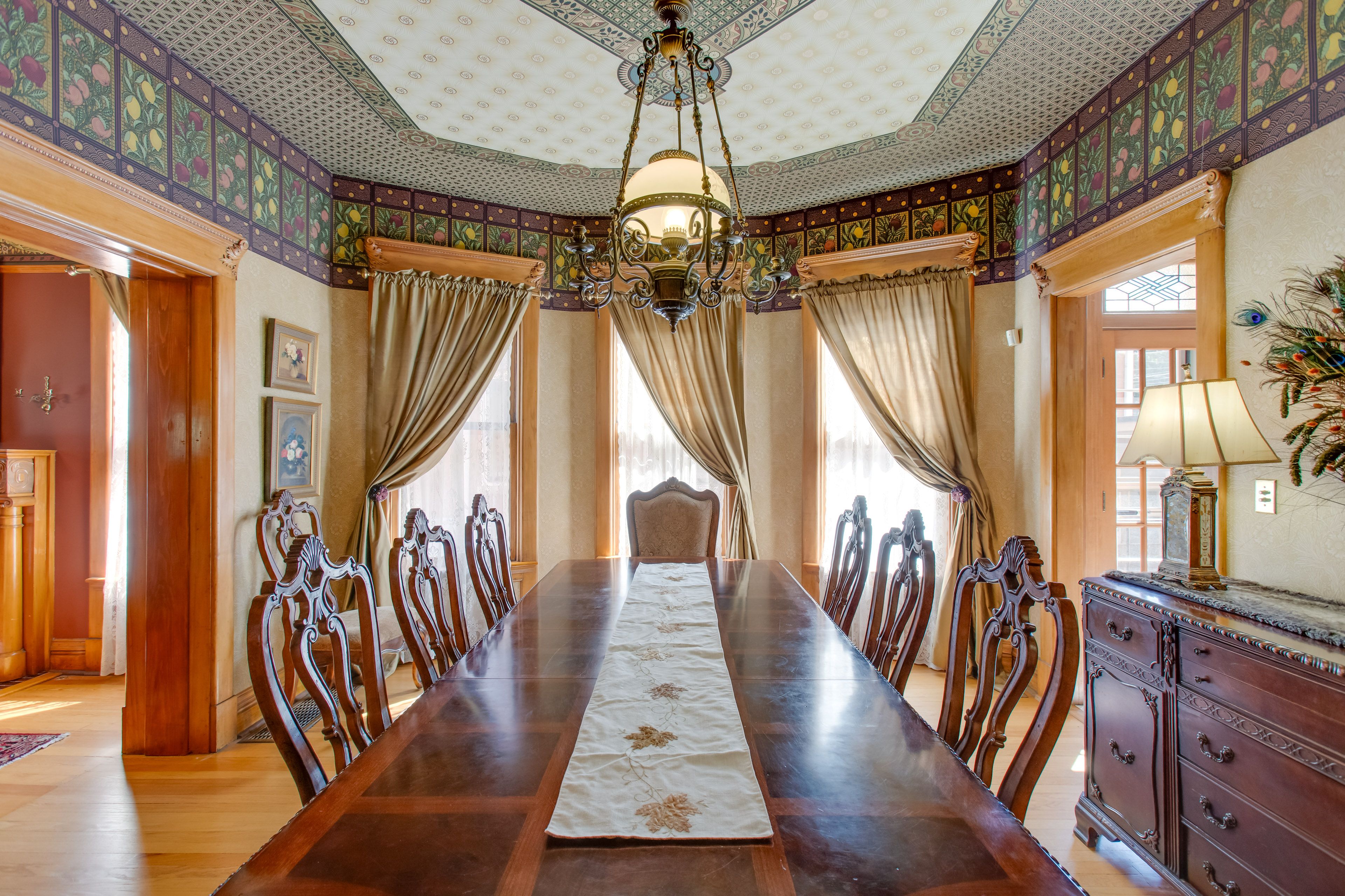 Dining Area | 1st Floor