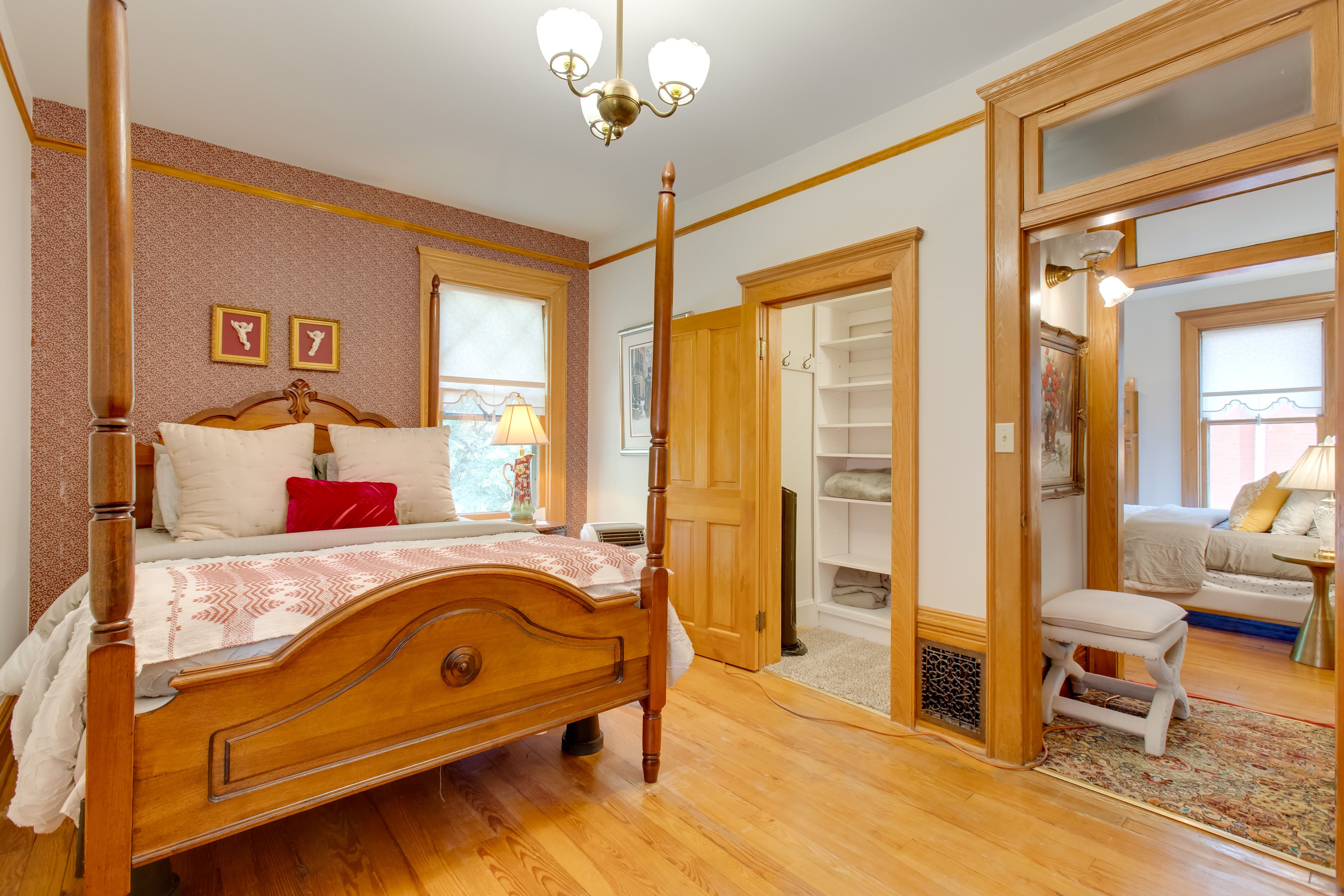 Bedroom 4 | 2nd Floor | Queen Bed